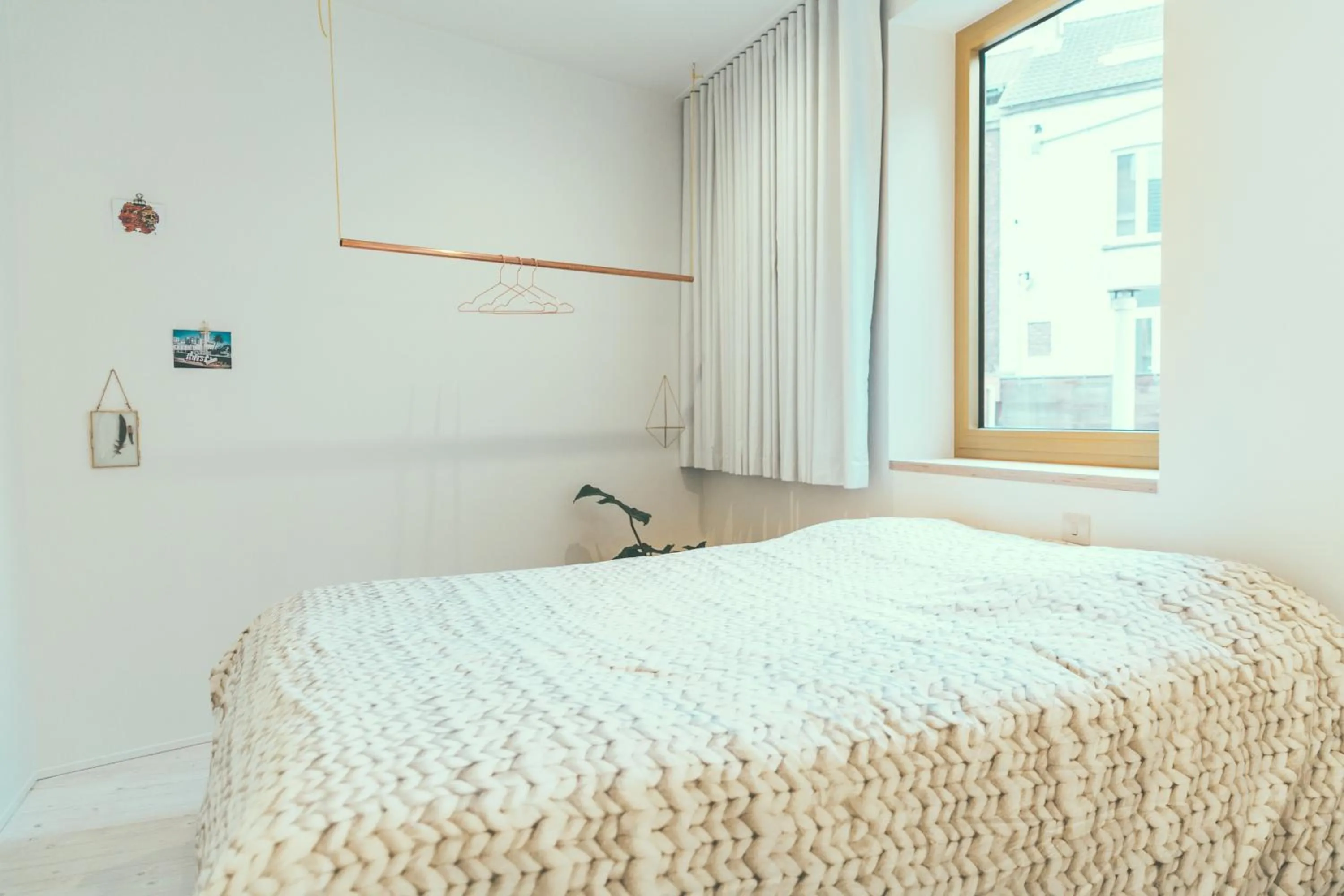 Bed in AP8 city & park apartement