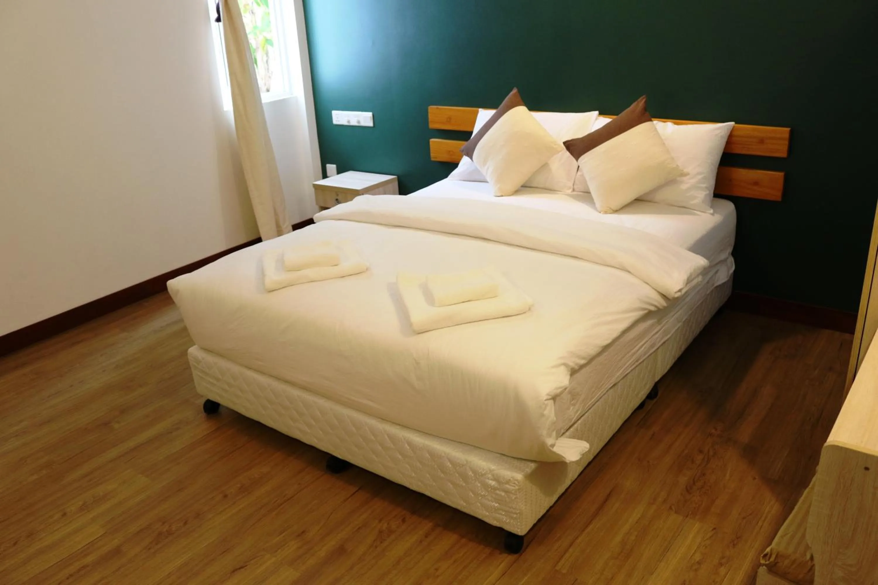 Bedroom, Bed in Acqua Blu Rasdhoo