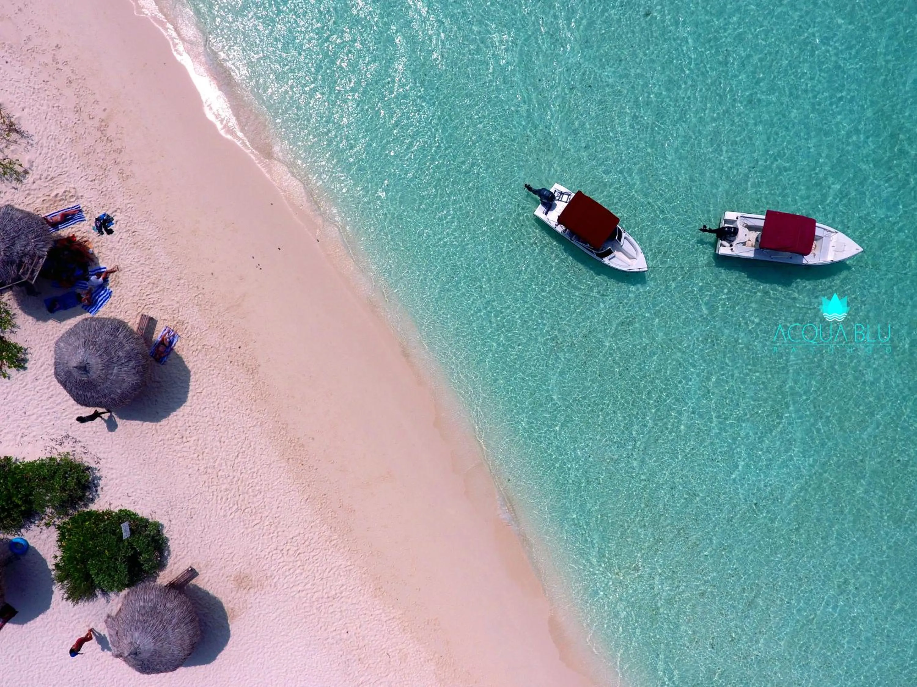 Beach in Acqua Blu Rasdhoo