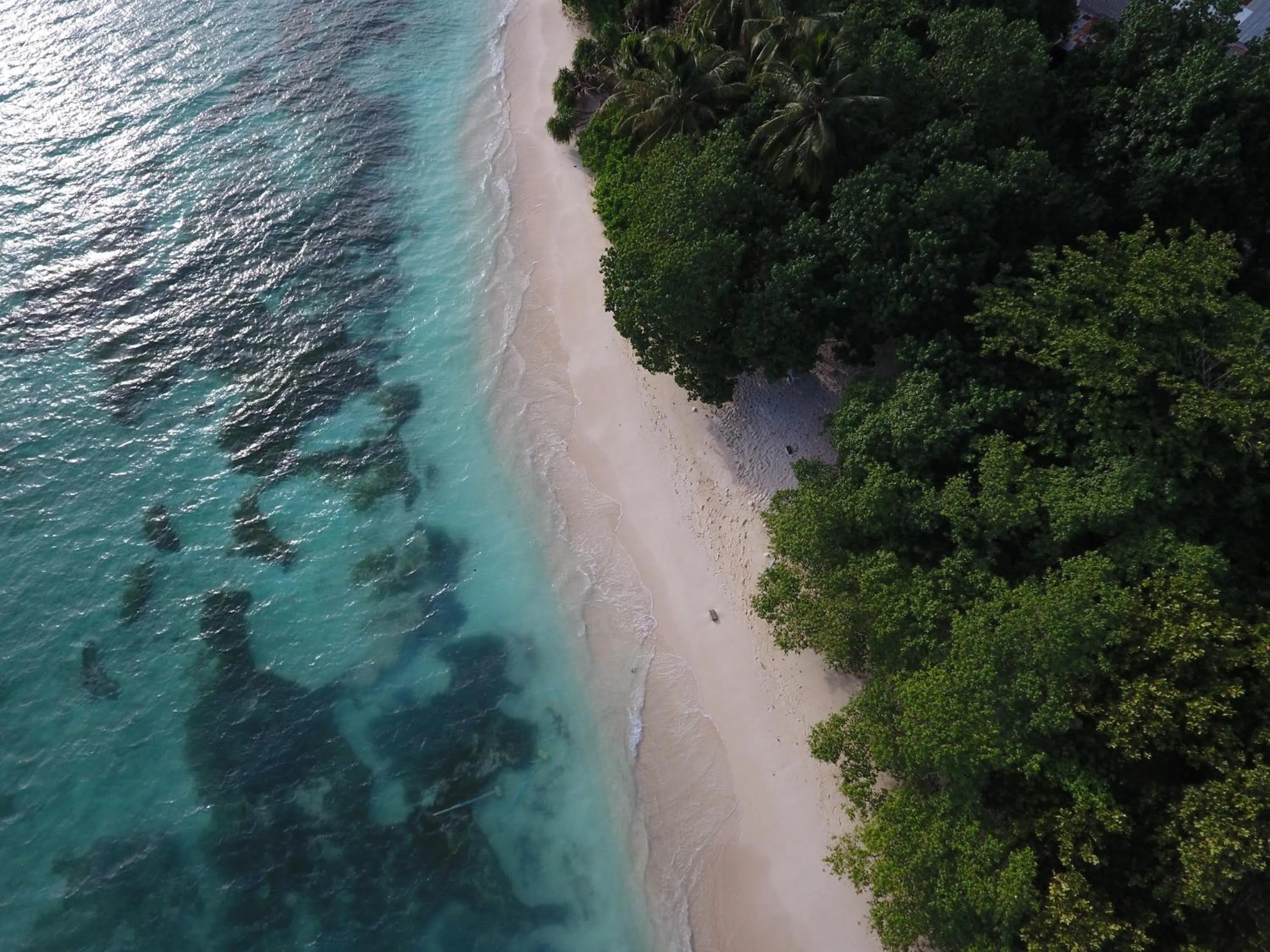 Beach in Acqua Blu Rasdhoo