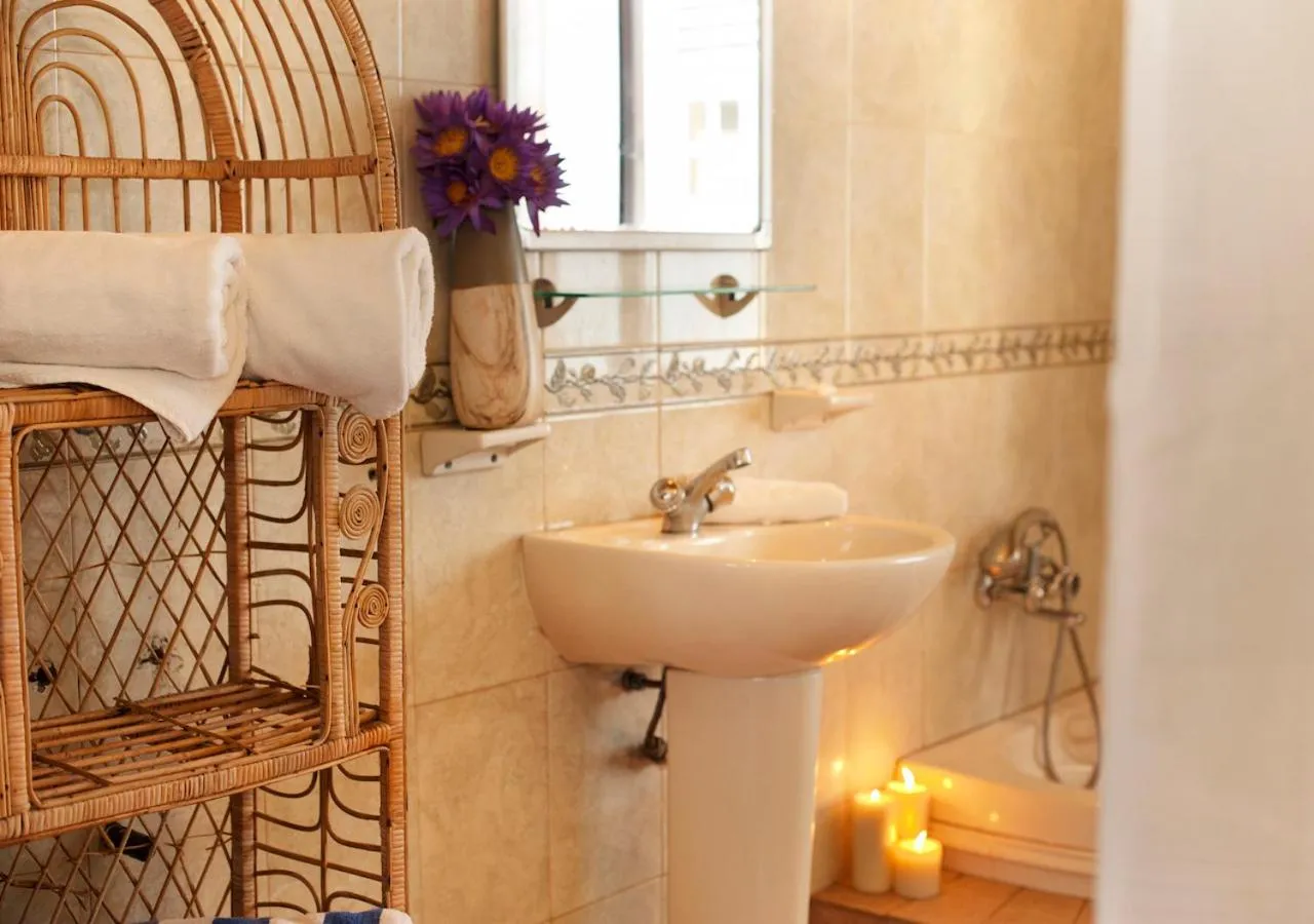 Bathroom in Isle of Thalpe