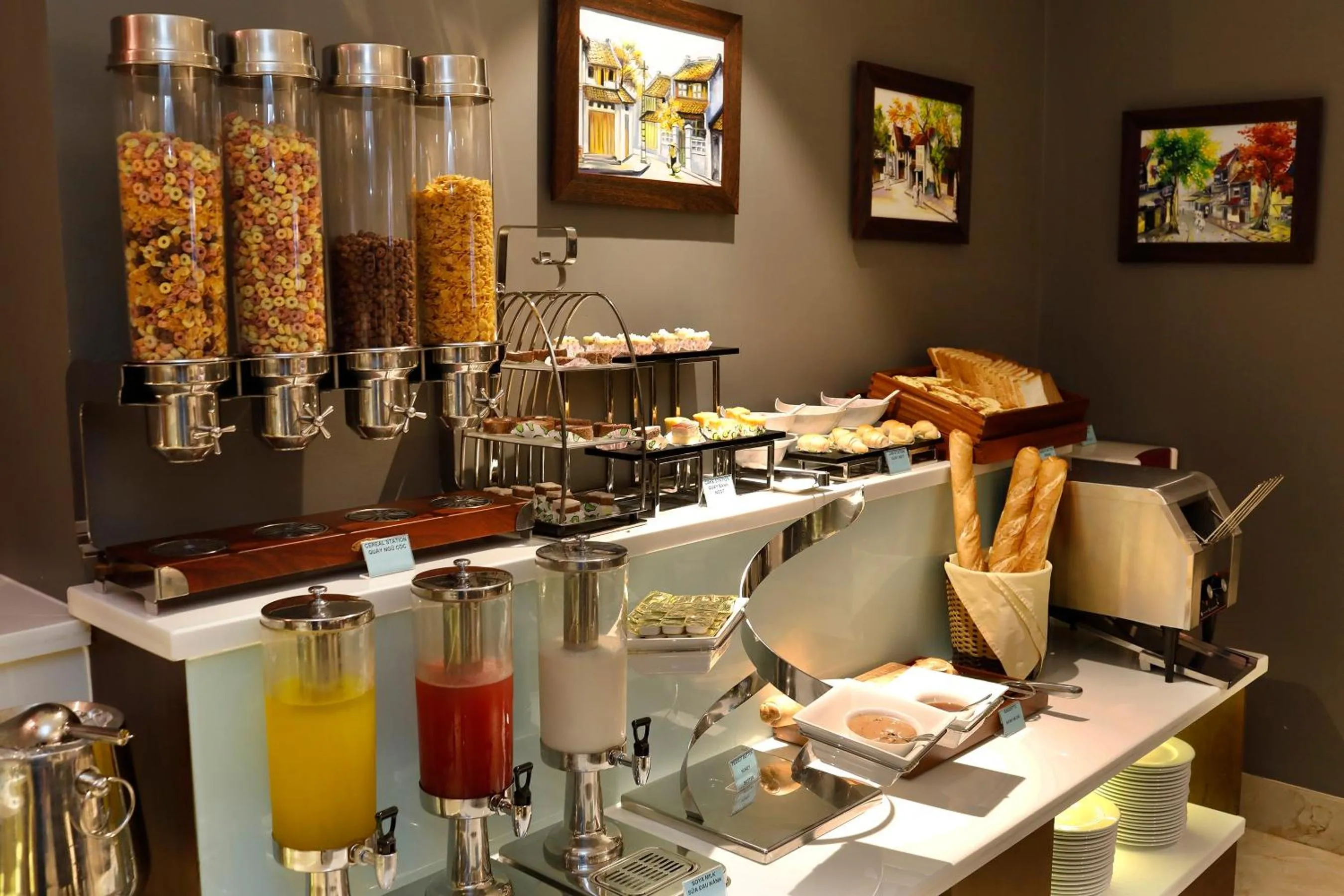 Restaurant/places to eat in Roseland Centa Hotel & Spa