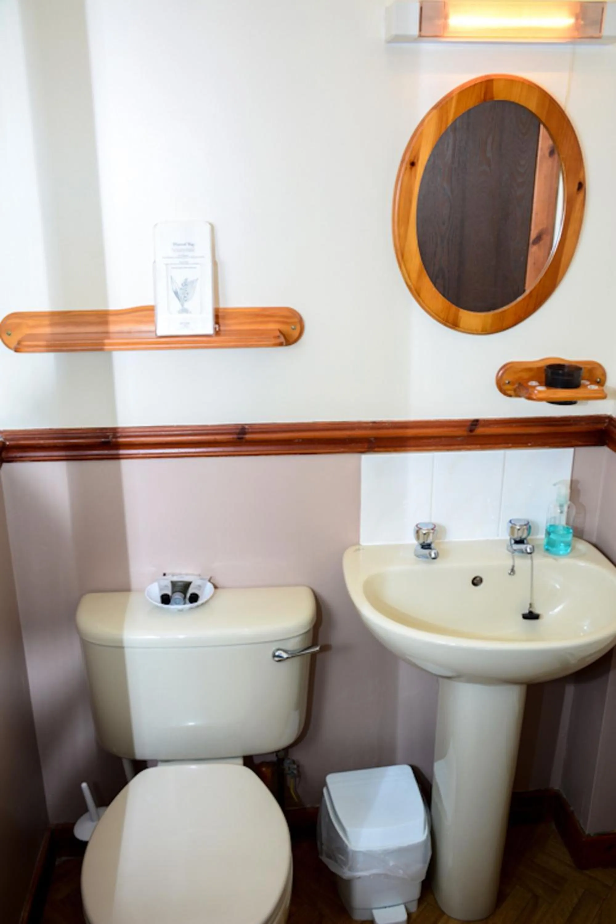 Bathroom in Clarke Cottage Guest House