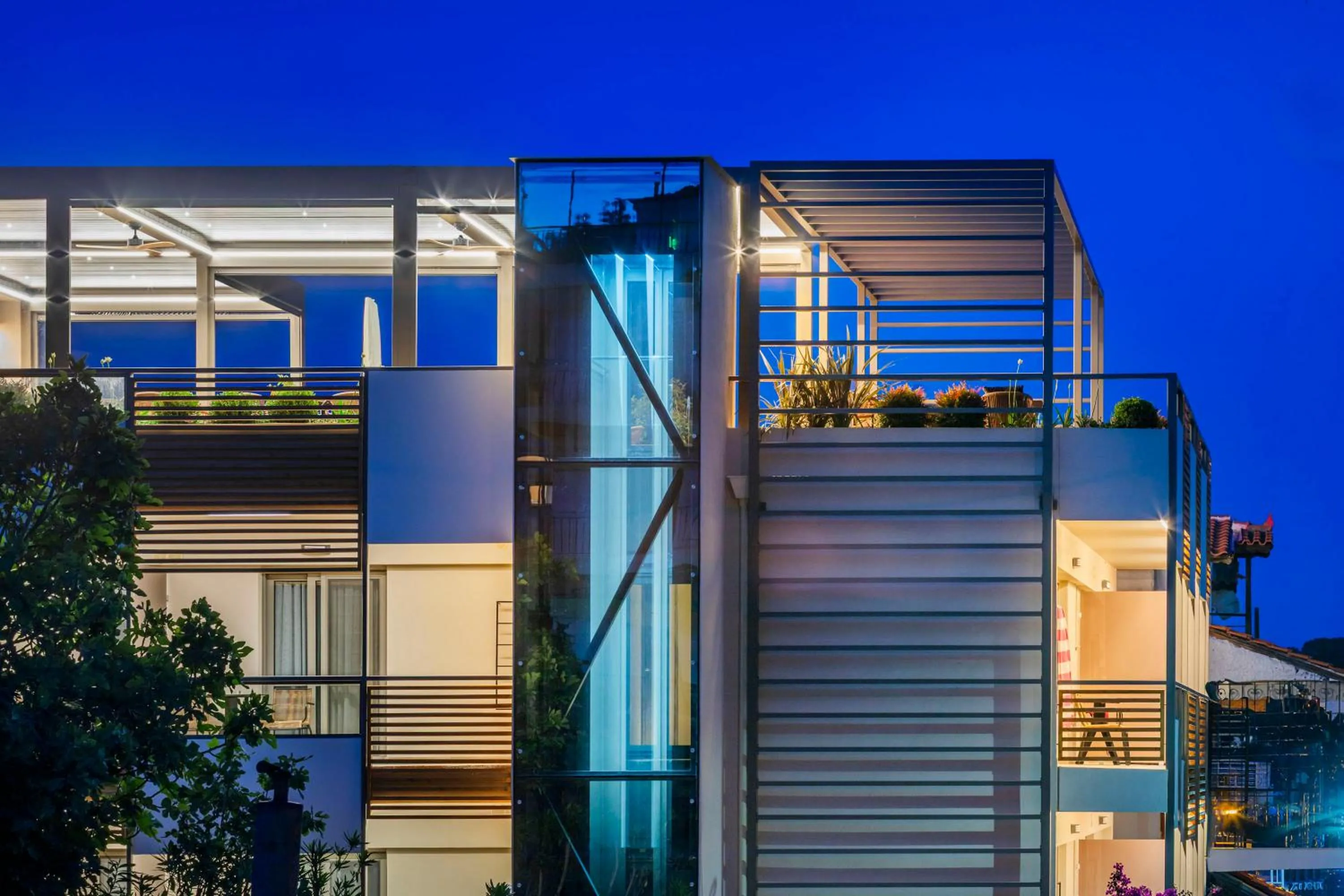 Property building in Hotel Vozina