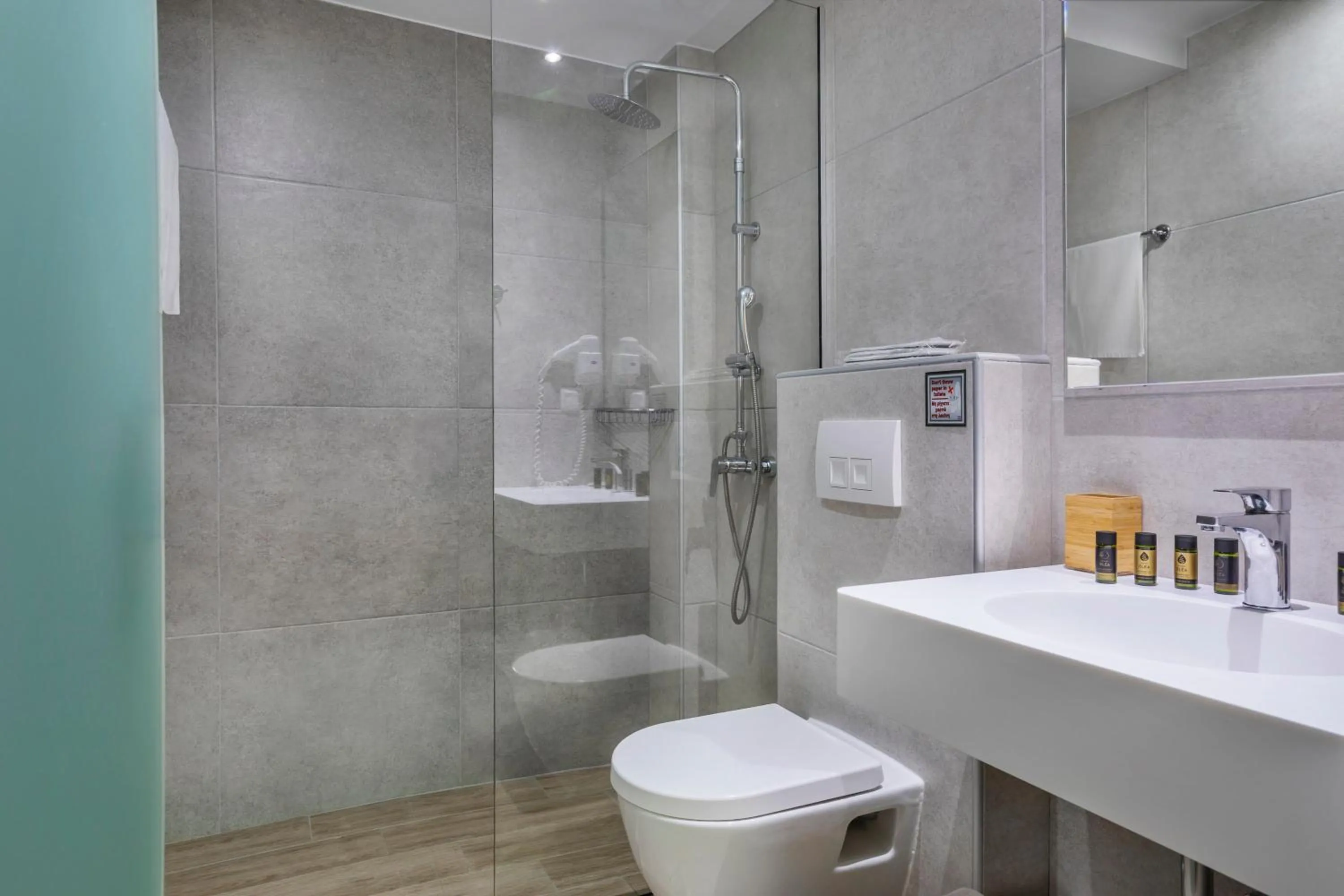 Shower in Hotel Vozina