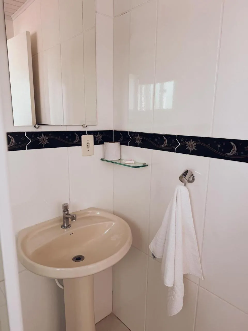 Standard Twin Room - single occupancy in Arpini Hotel