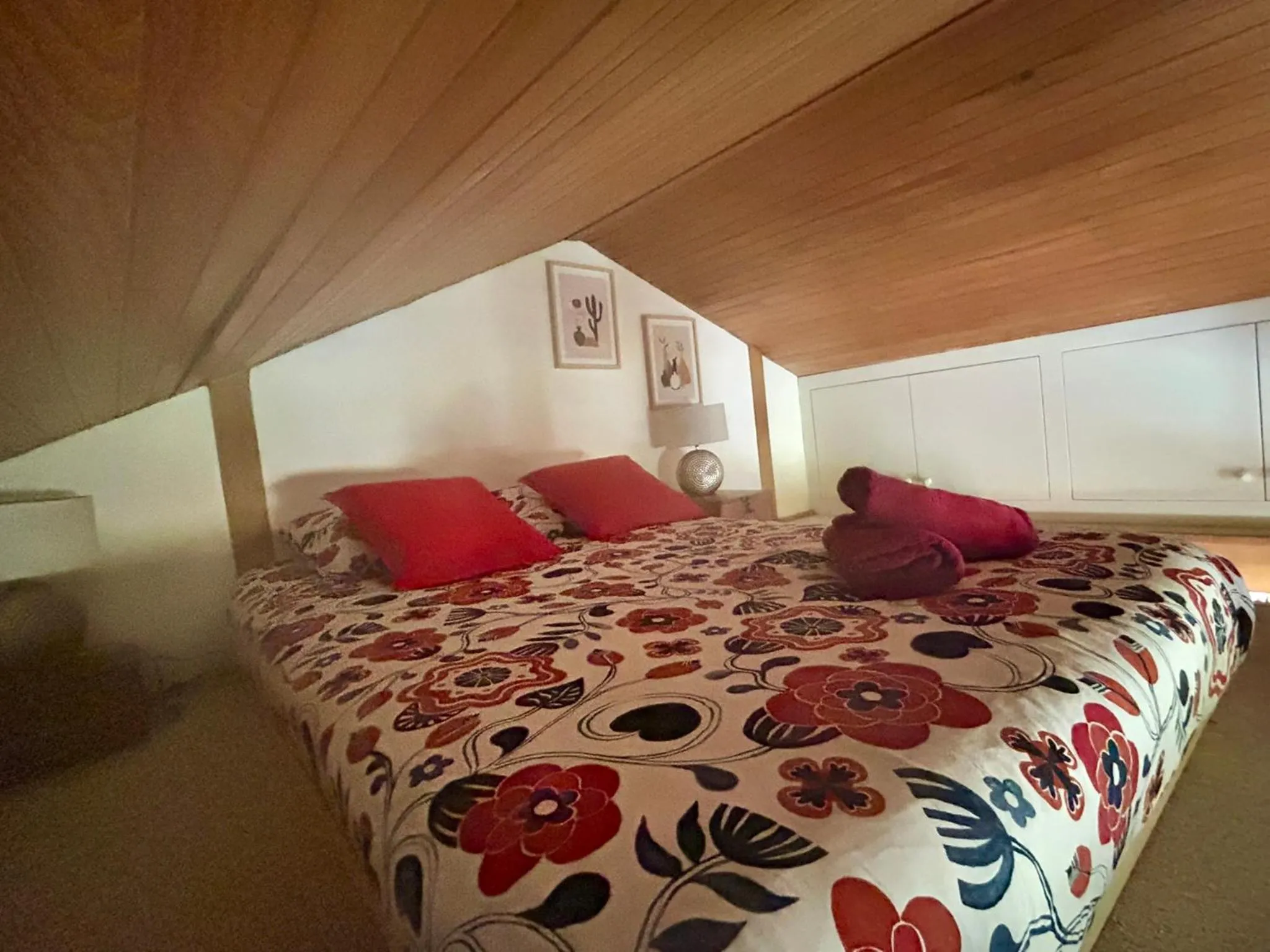 Bedroom, Bed in Le chalet bucolique au bord de l'eau