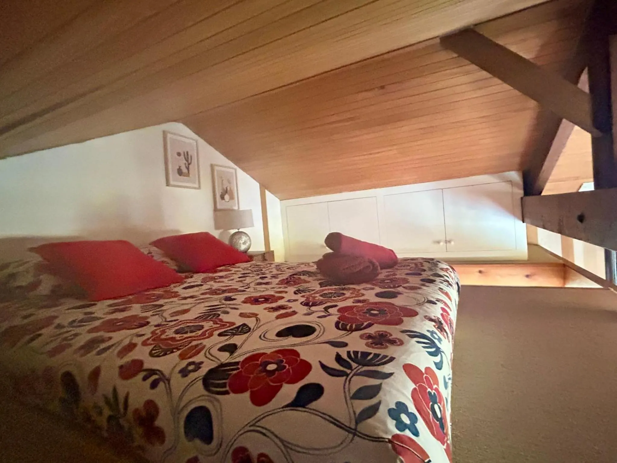 Bedroom, Bed in Le chalet bucolique au bord de l'eau