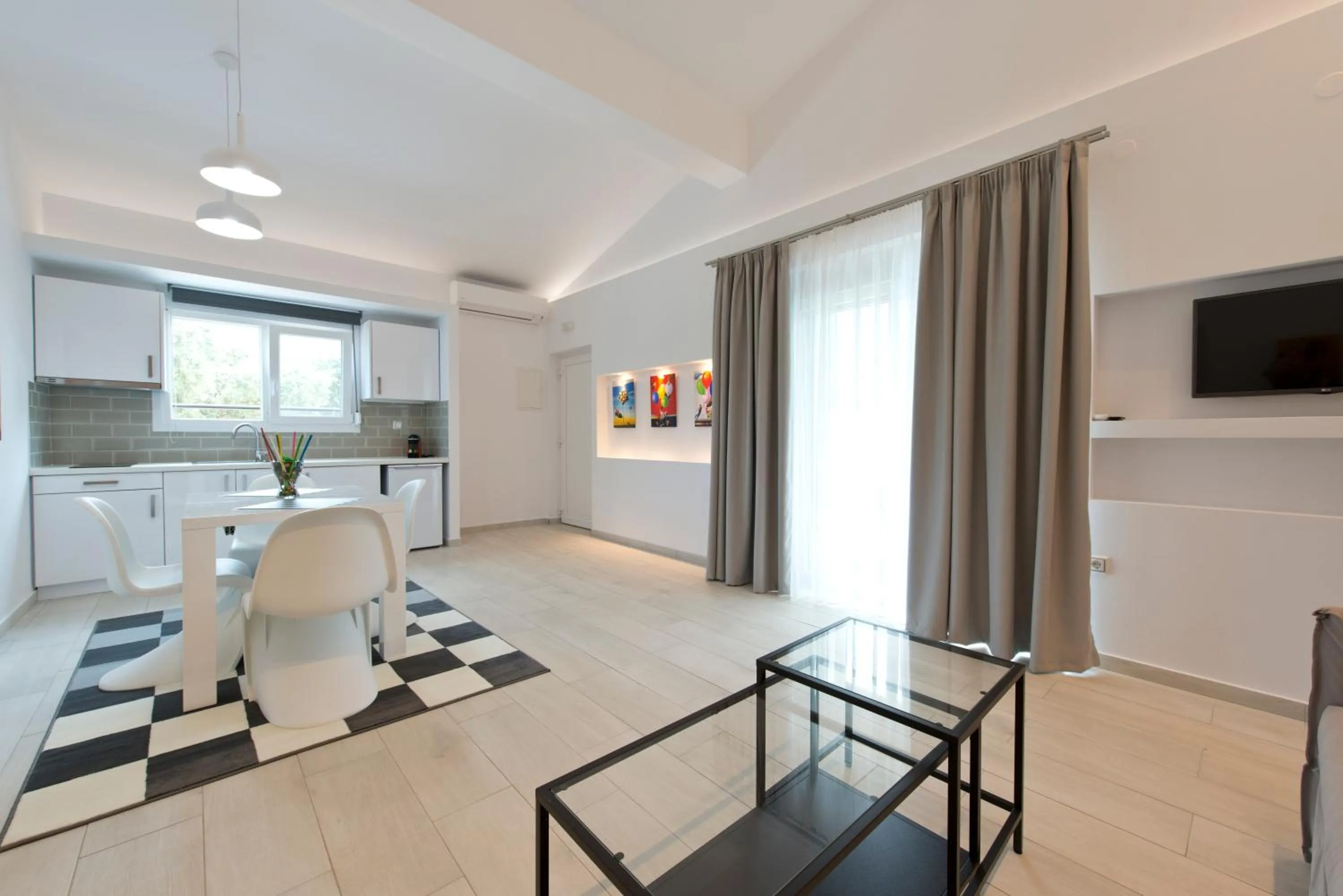 Votsalo Suites