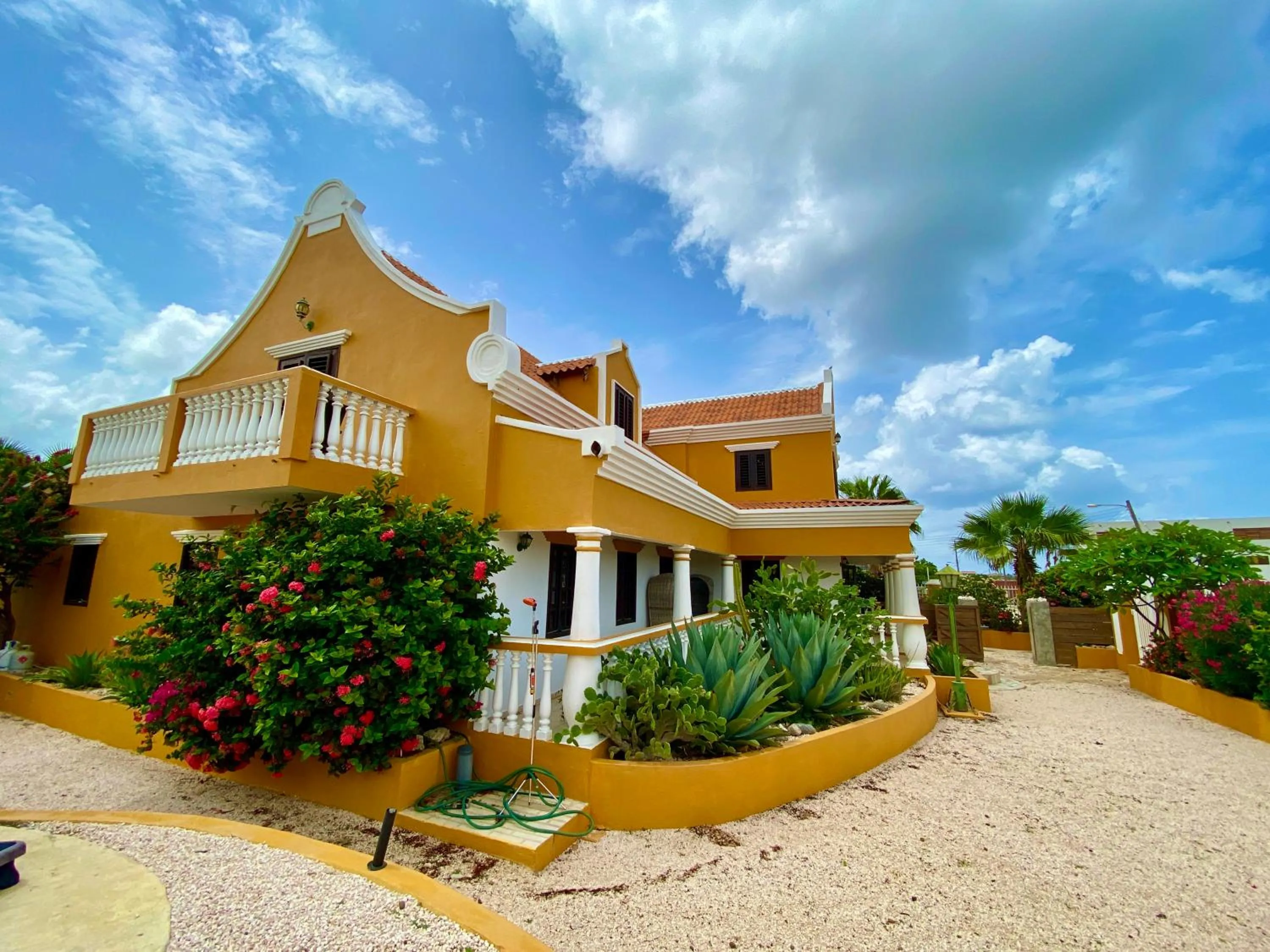 Day, Property Building in Landhuis Belnem Bonaire