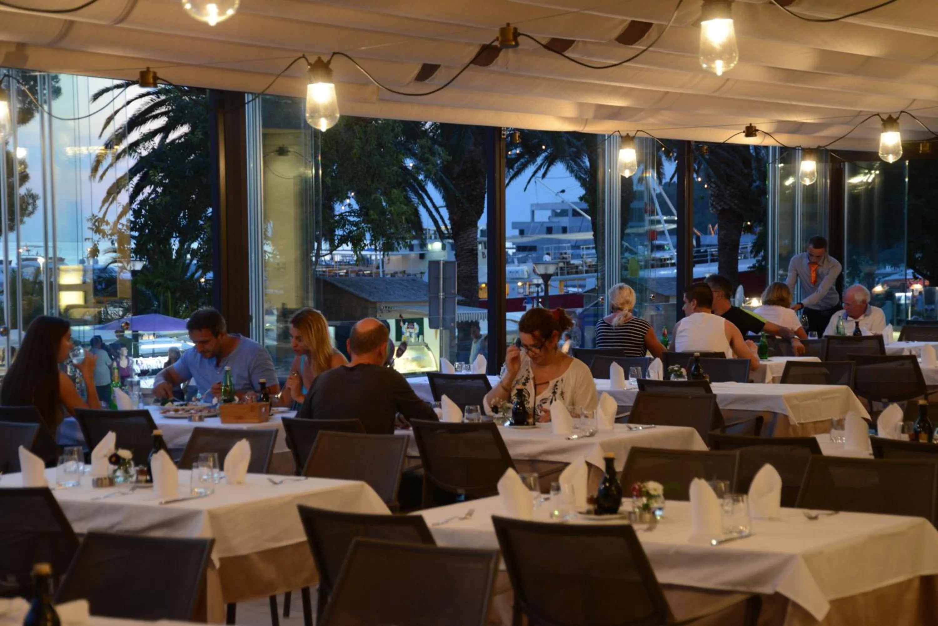 Restaurant/places to eat in Grand Hotel Slavia