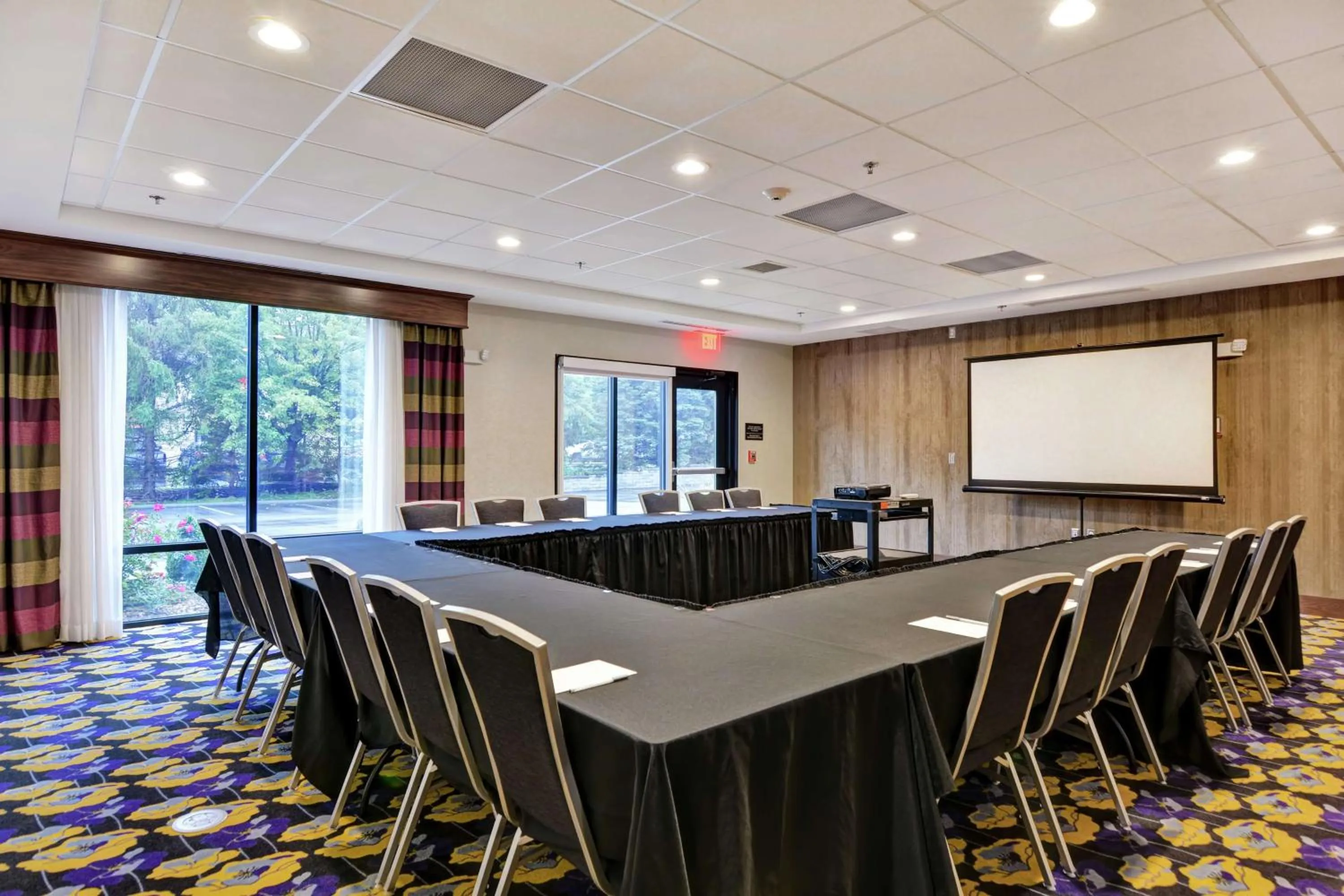 Meeting/conference room in Hampton Inn Suites Ashland, Ohio