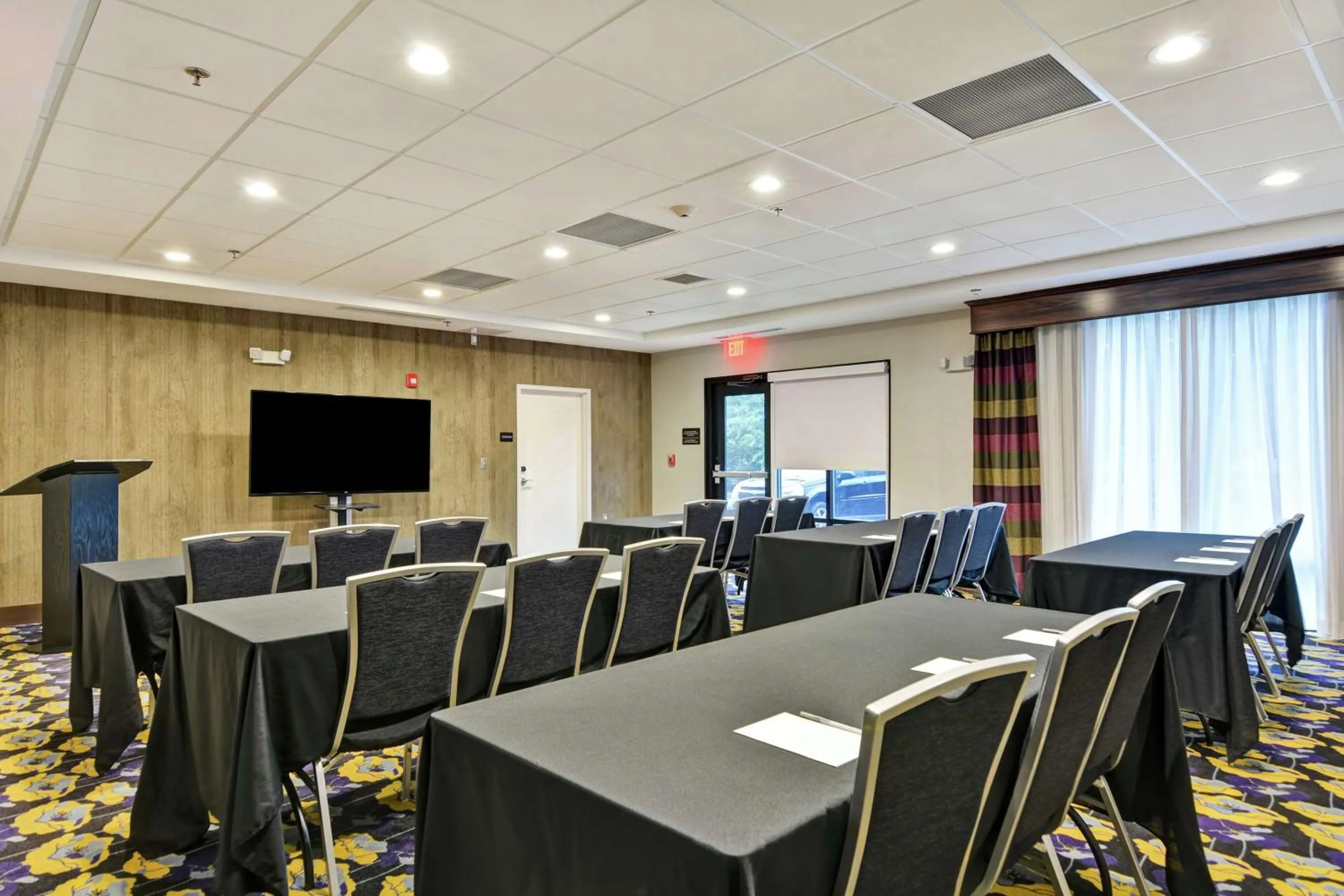 Meeting/conference room in Hampton Inn Suites Ashland, Ohio