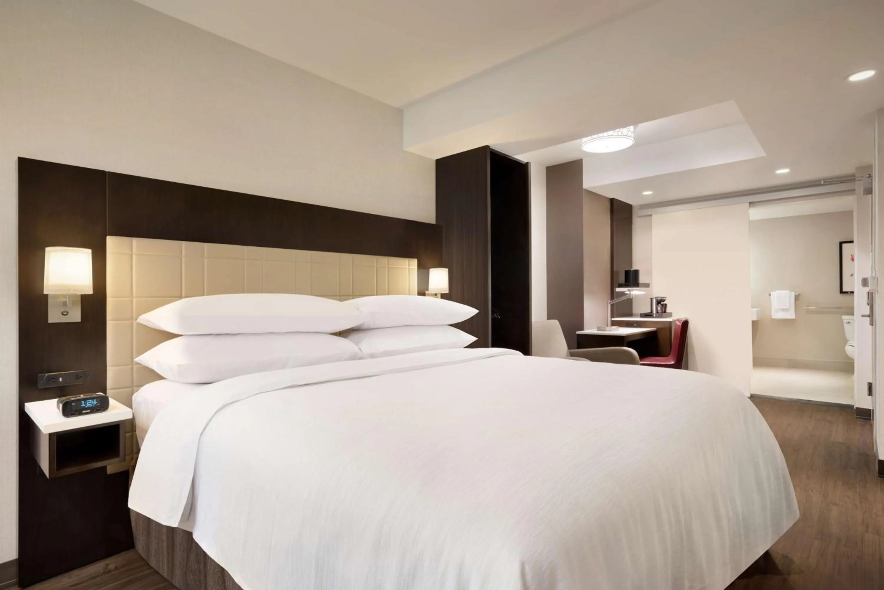 Bedroom, Bed in Embassy Suites By Hilton New York Manhattan Times Square