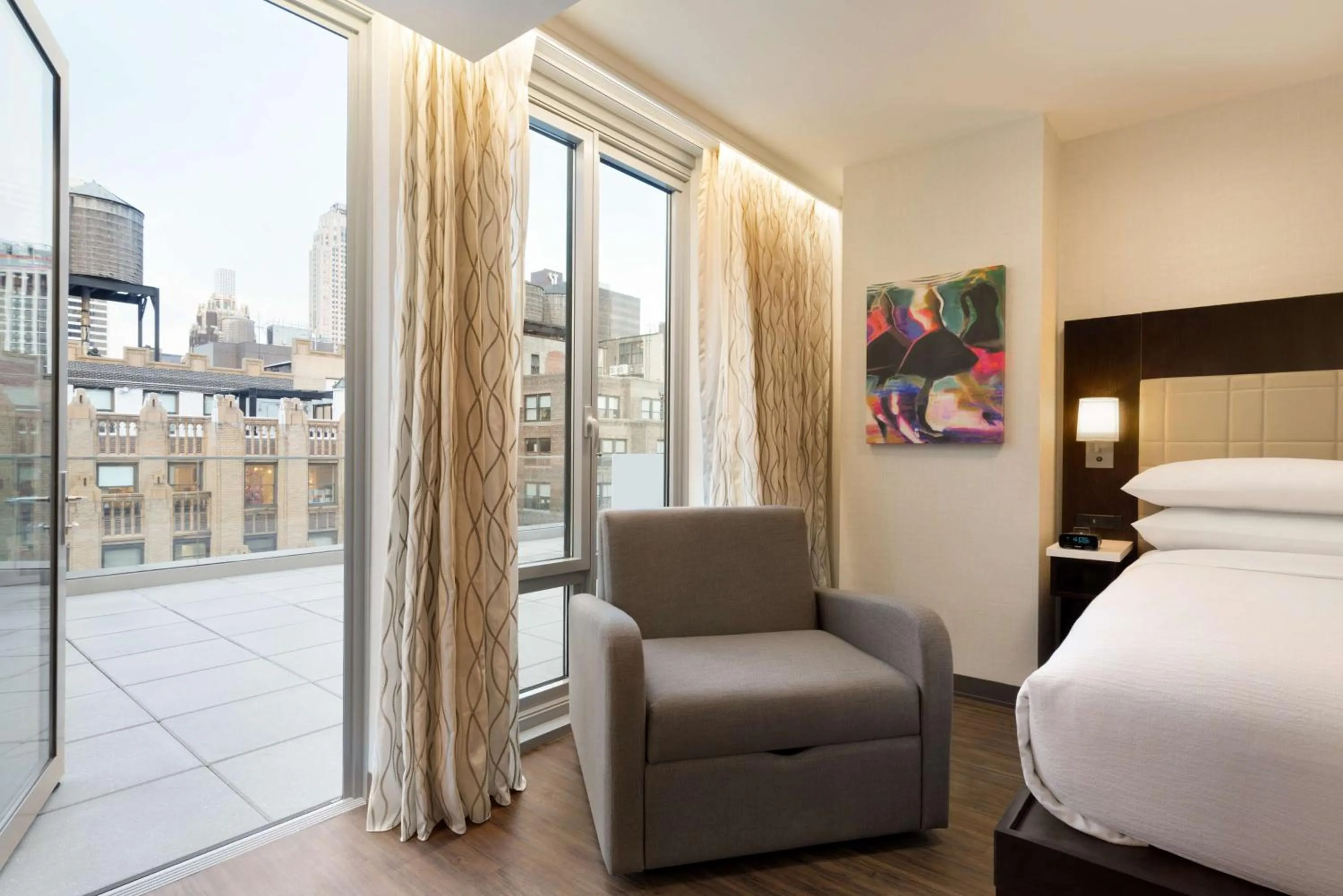 Bed in Embassy Suites By Hilton New York Manhattan Times Square