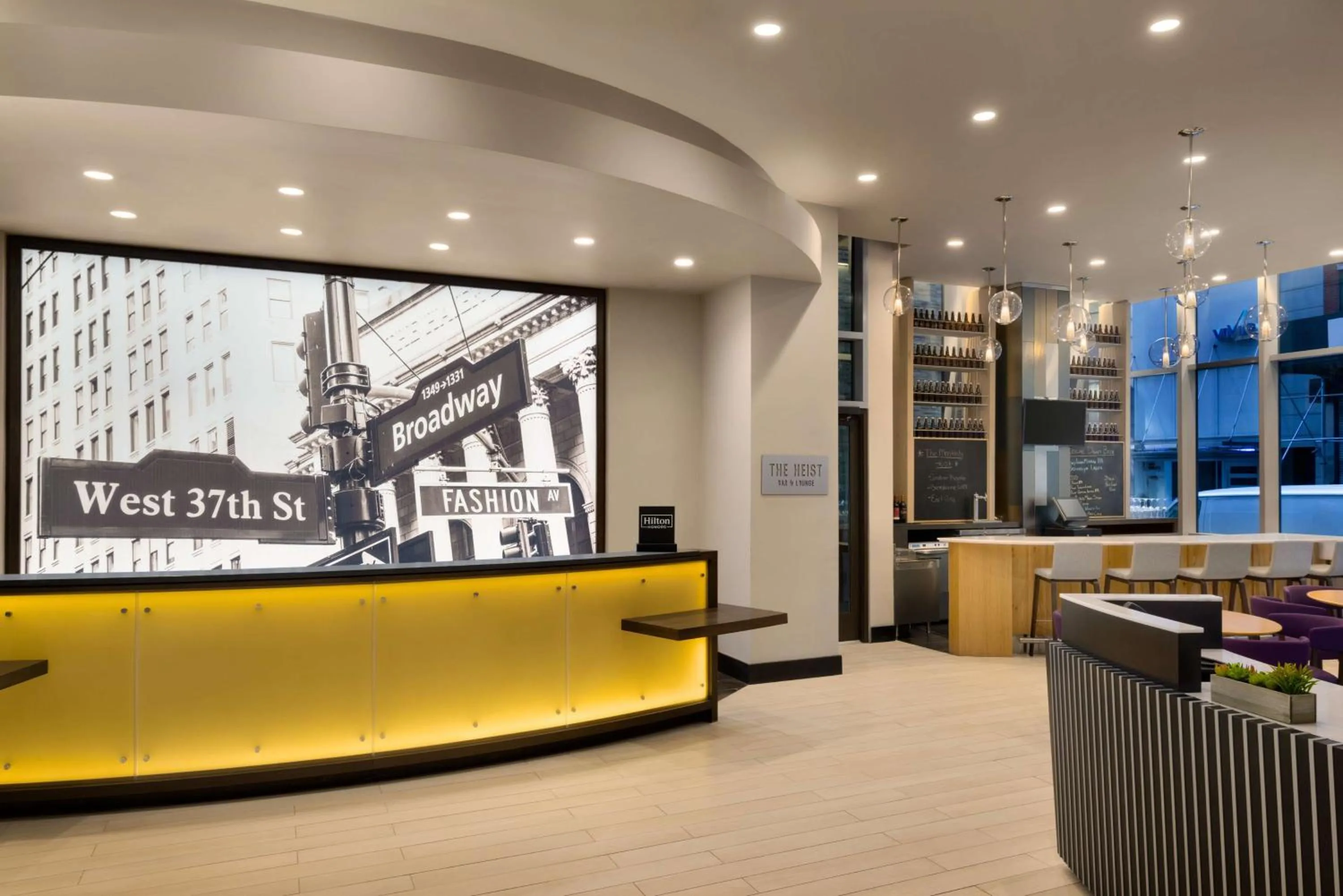 Lobby or reception in Embassy Suites By Hilton New York Manhattan Times Square