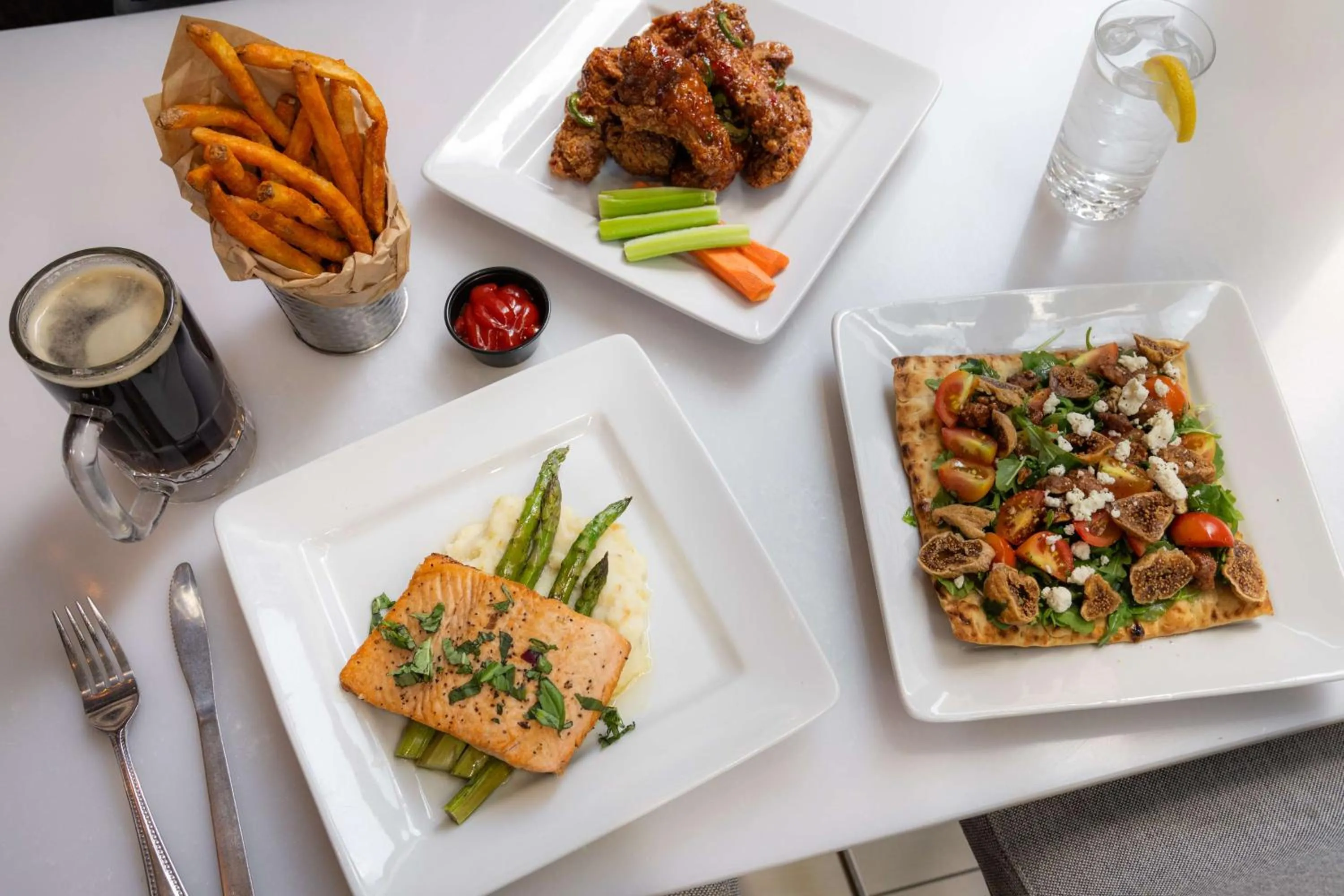 Restaurant/places to eat in Embassy Suites By Hilton New York Manhattan Times Square