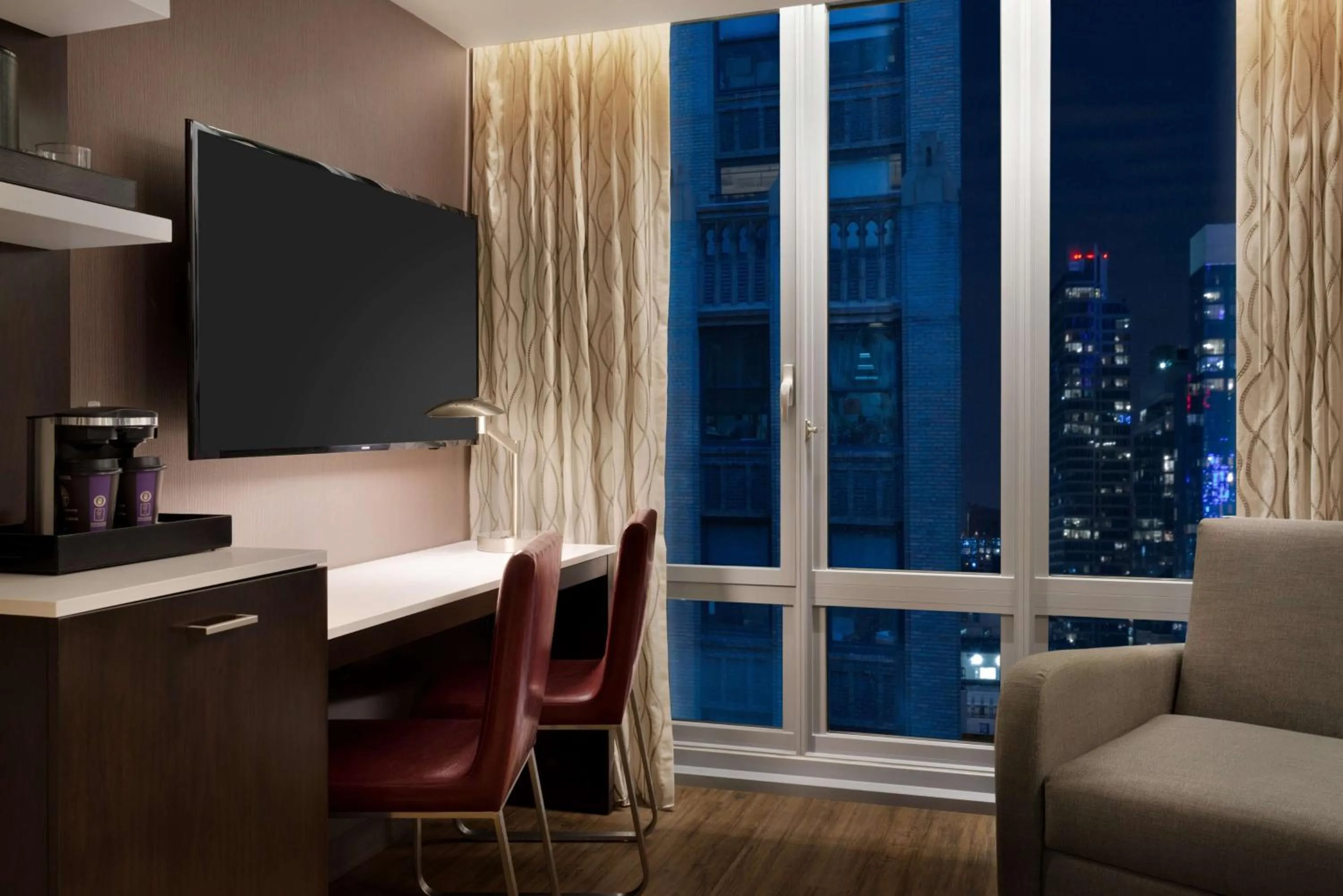 Bedroom in Embassy Suites By Hilton New York Manhattan Times Square