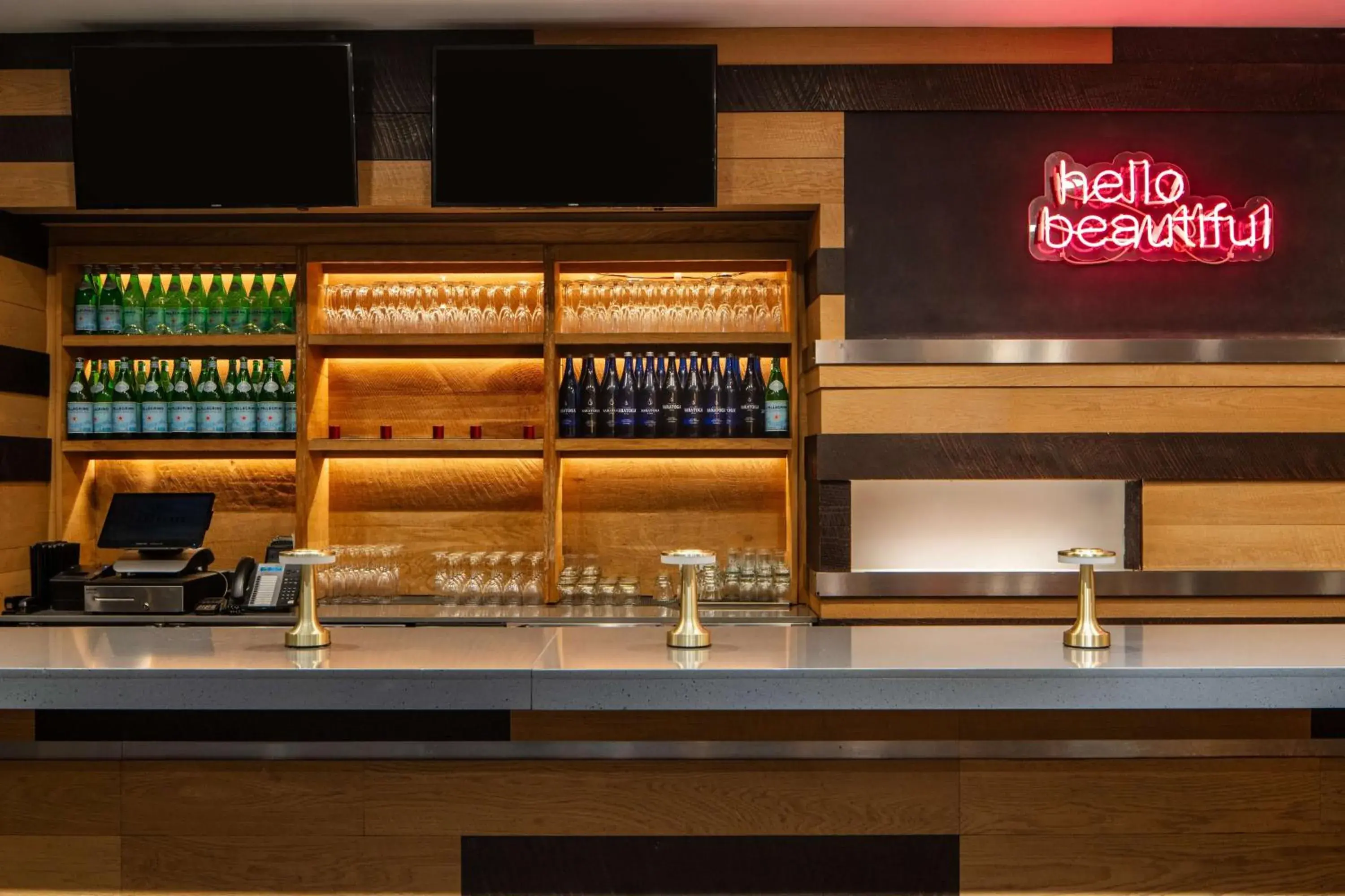 Lounge or bar in Embassy Suites By Hilton New York Manhattan Times Square Lounge or bar in Embassy Suites By Hilton New York Manhattan Times Square