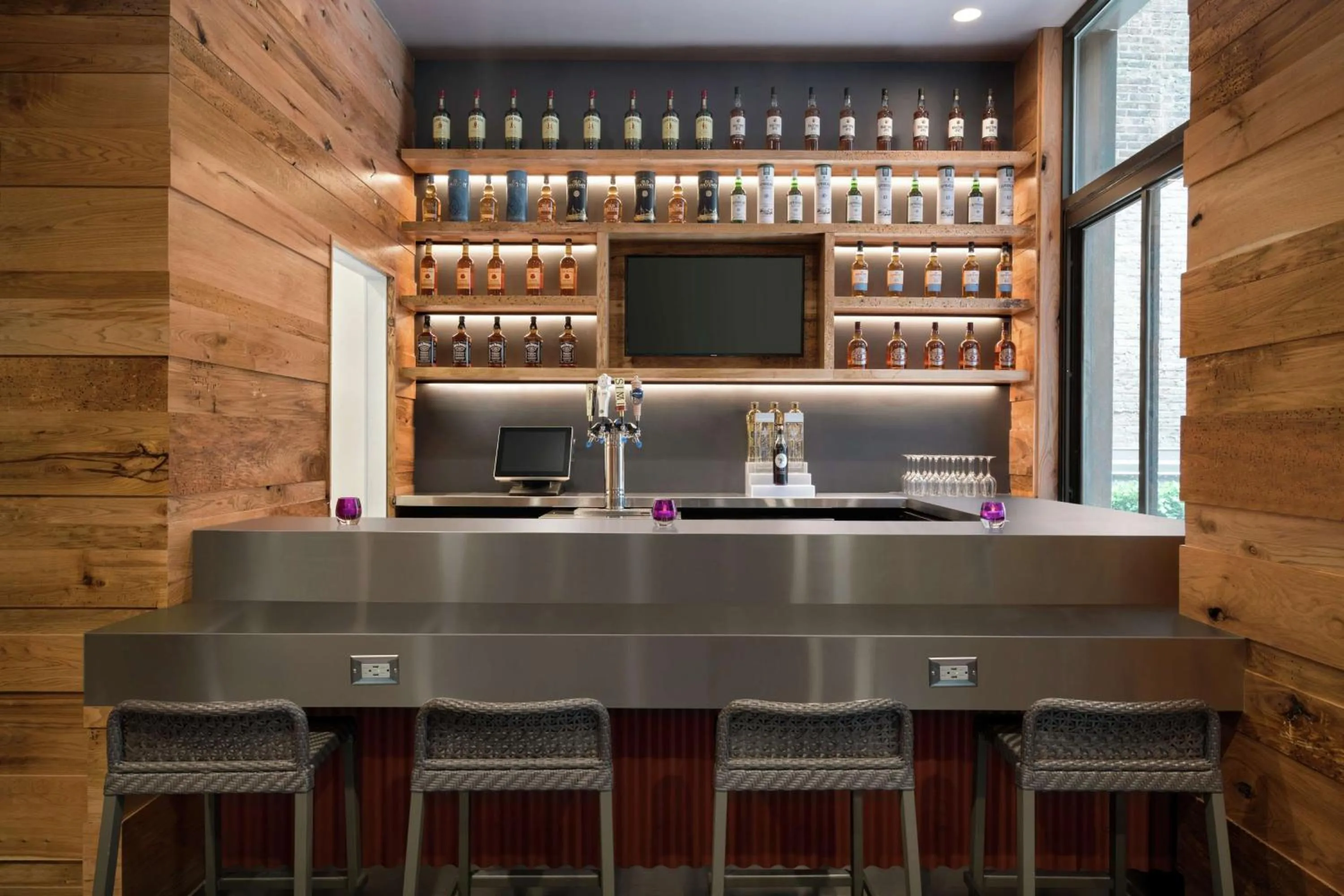 Lounge or bar in Embassy Suites By Hilton New York Manhattan Times Square