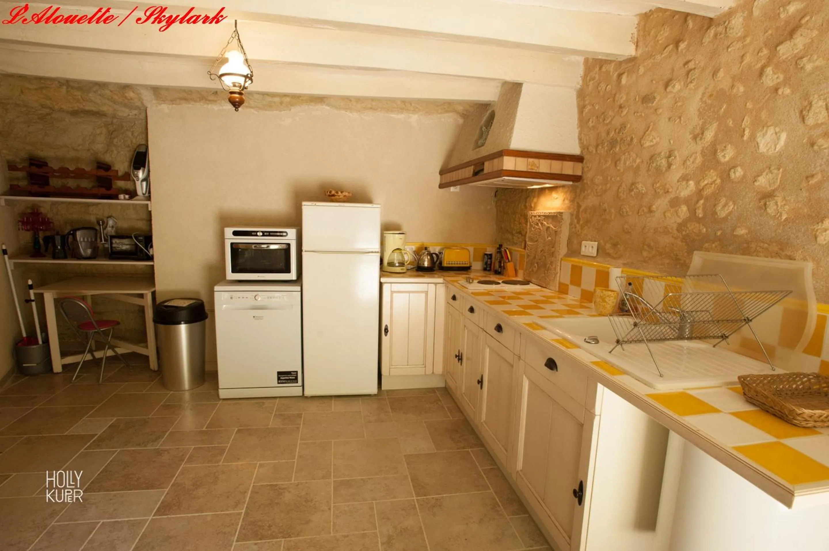 kitchen in Songbird Sanctuary
