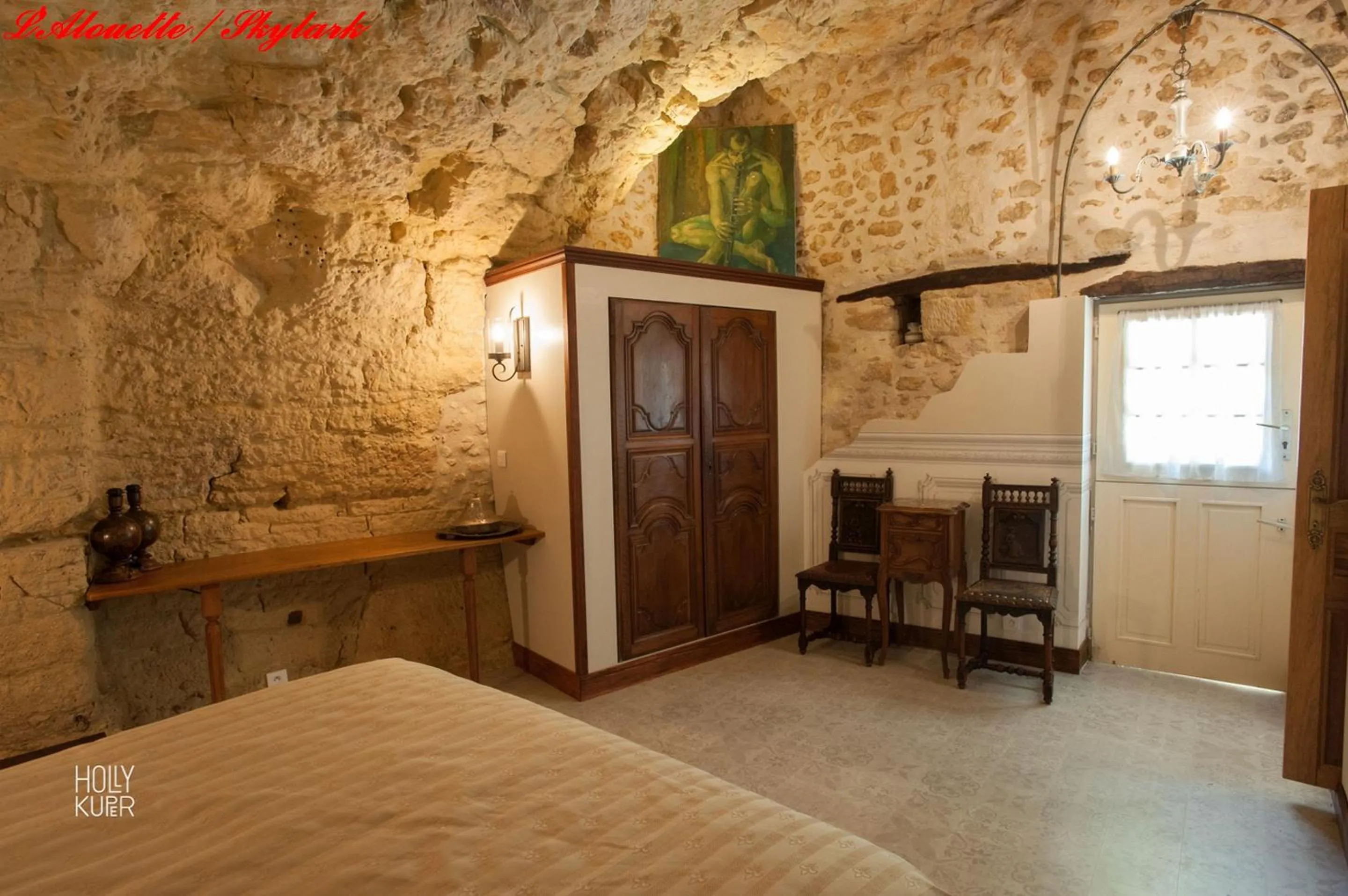Bedroom, Bed in Songbird Sanctuary