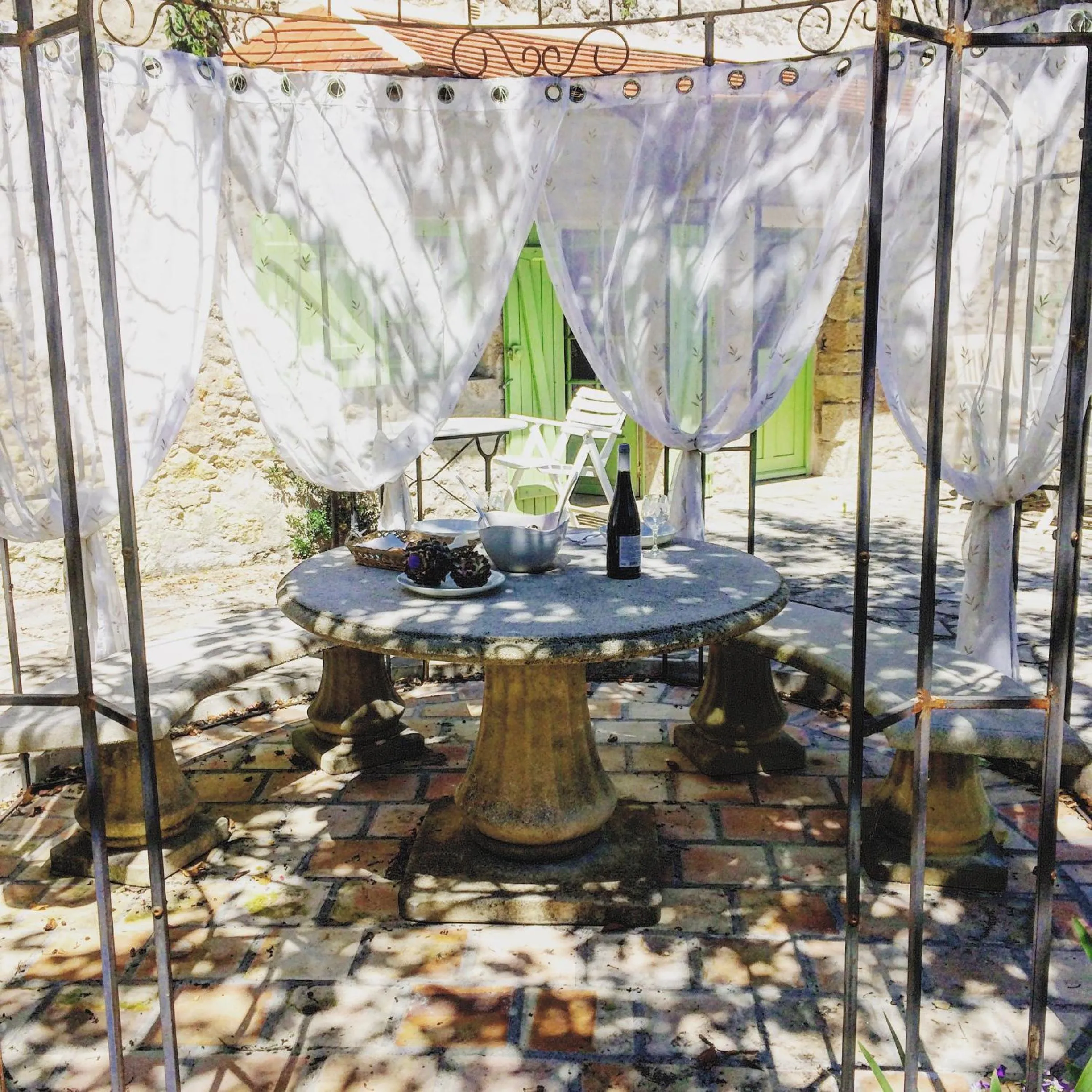Patio in Songbird Sanctuary