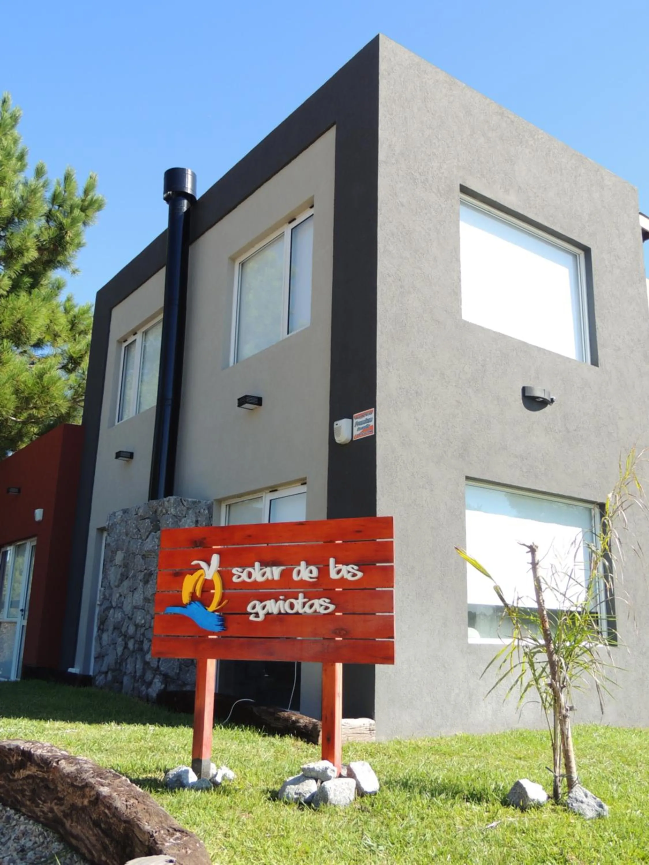 Property logo or sign in Solar de las Gaviotas