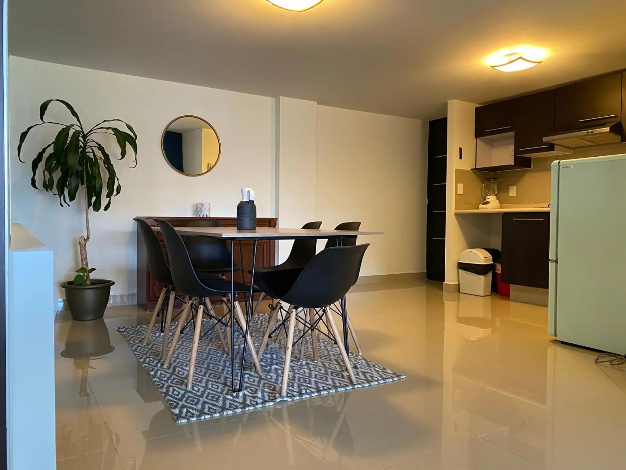 Dining area in Bosque de Magnolias 93