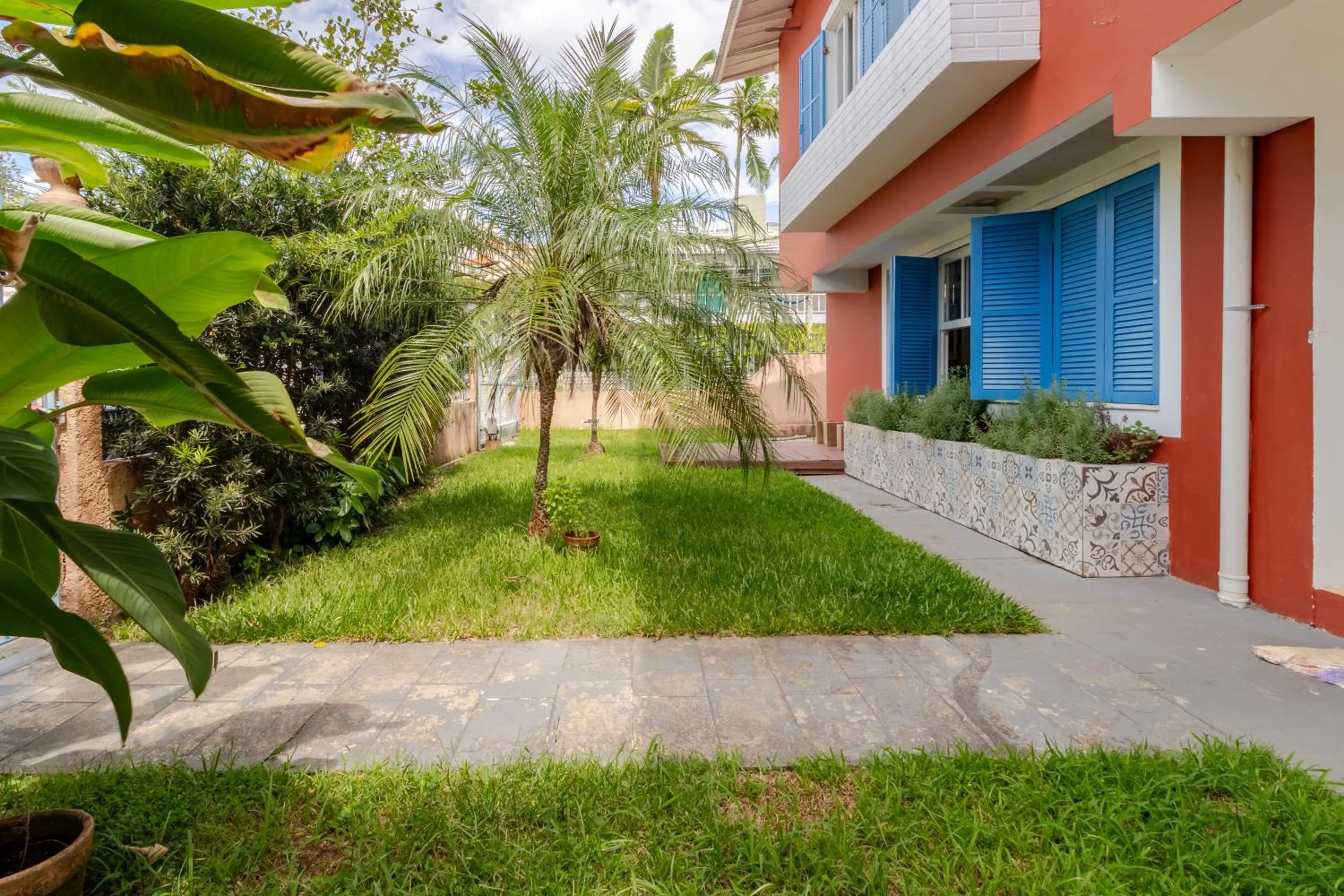 Facade/entrance in Hospedaria Conceitual