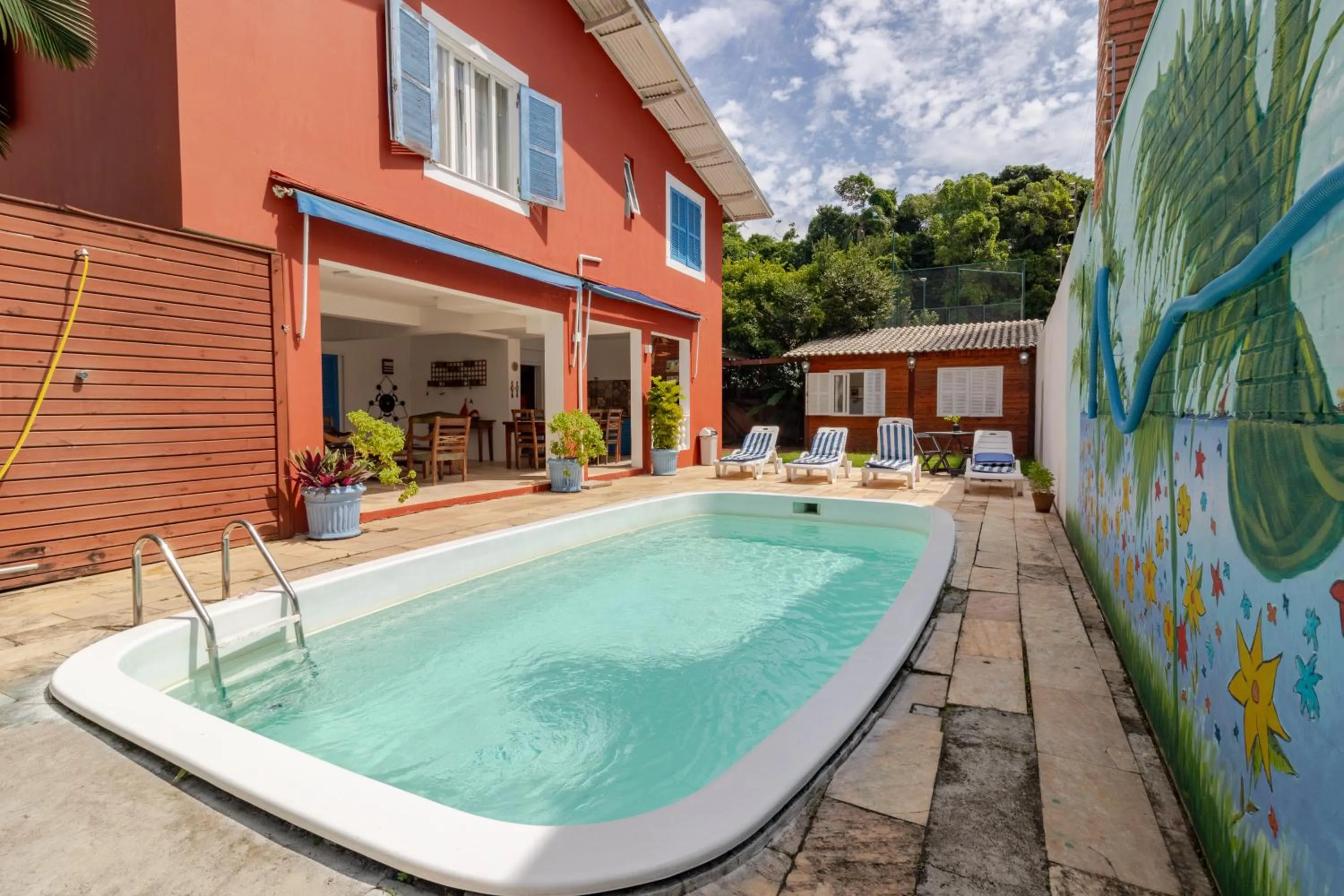 Swimming pool in Hospedaria Conceitual