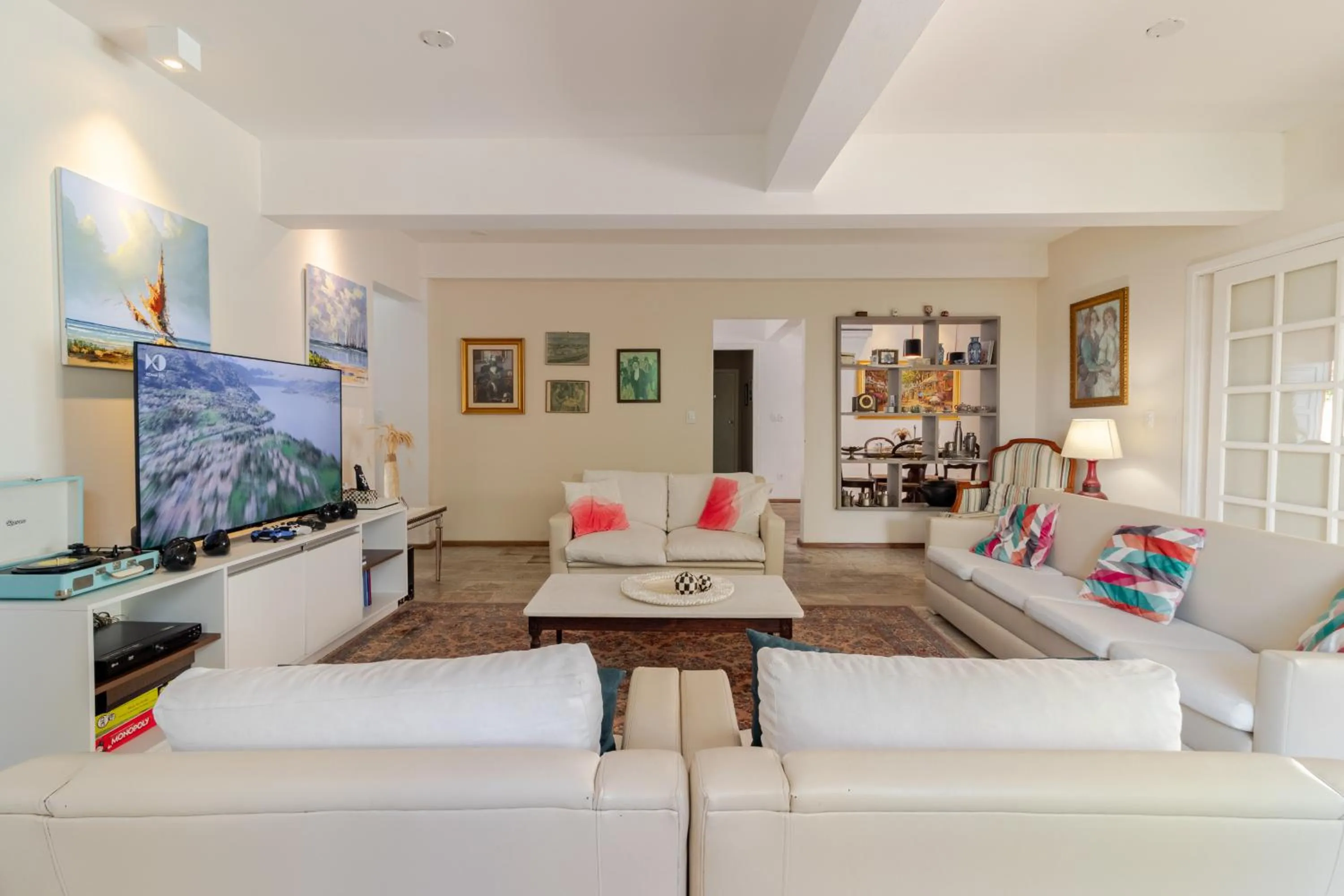 Communal lounge/ TV room in Hospedaria Conceitual