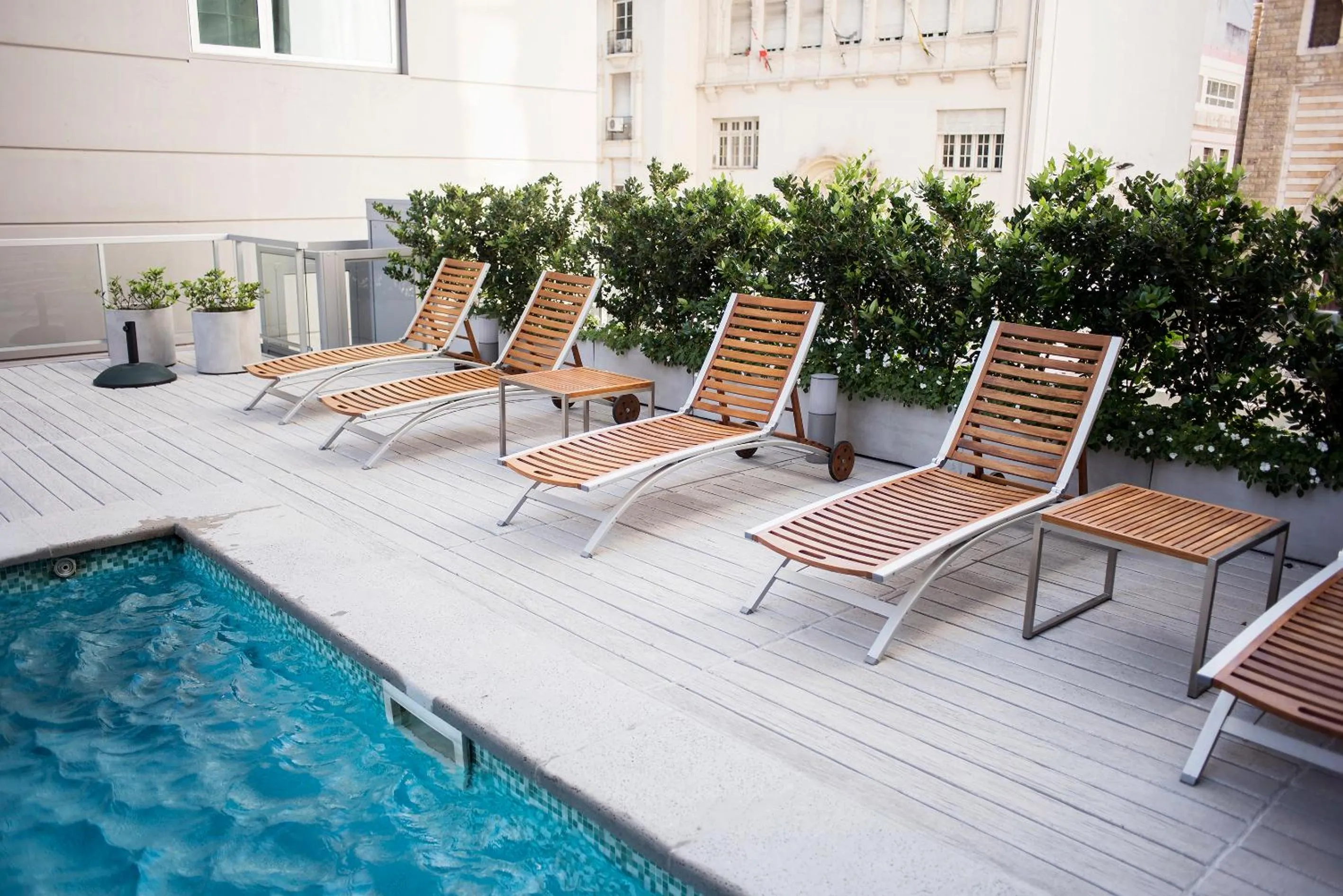 Swimming pool in Top Rentals Downtown