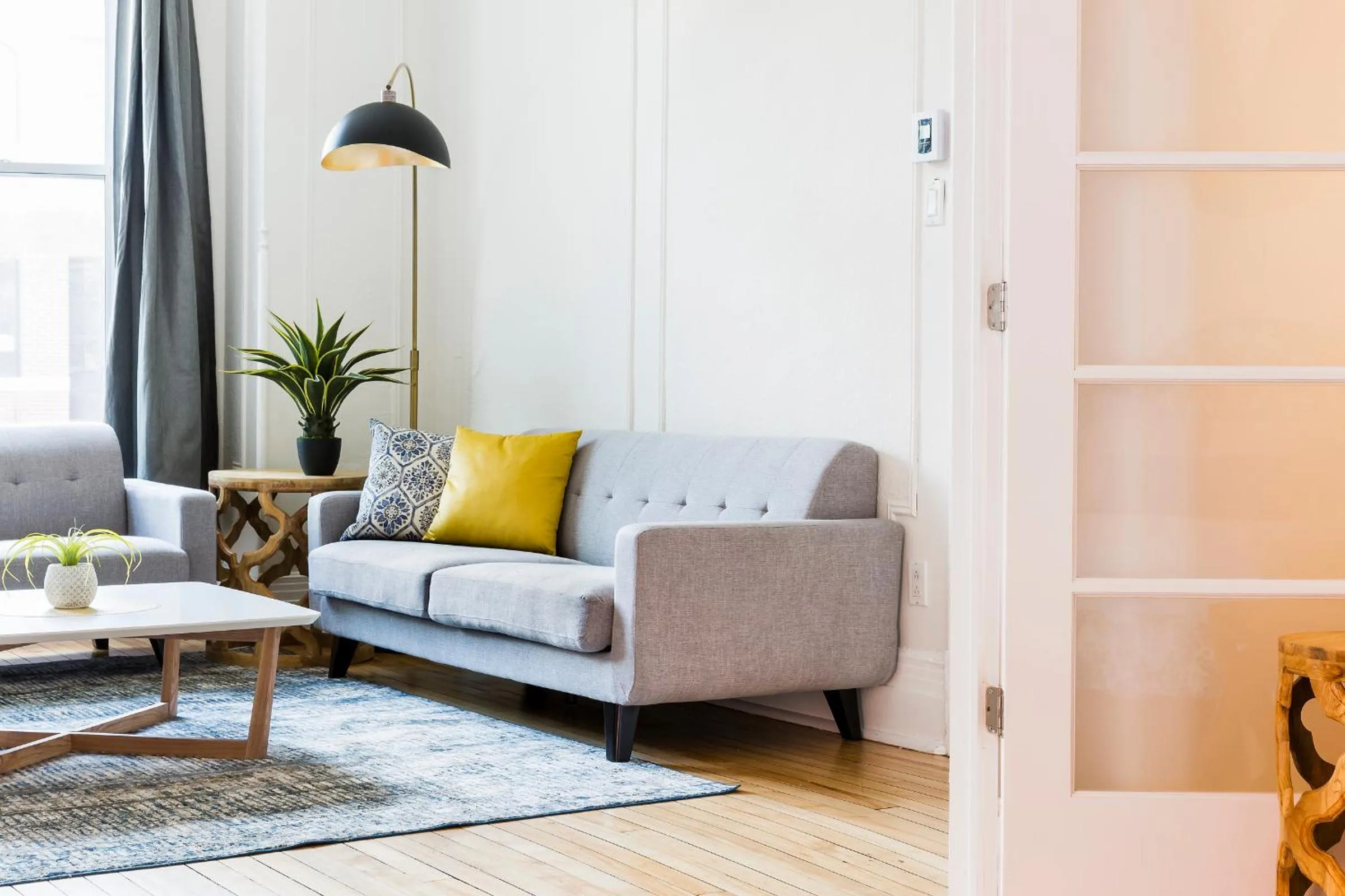 Living room in MTLVacationRentals -The Chic Laurier