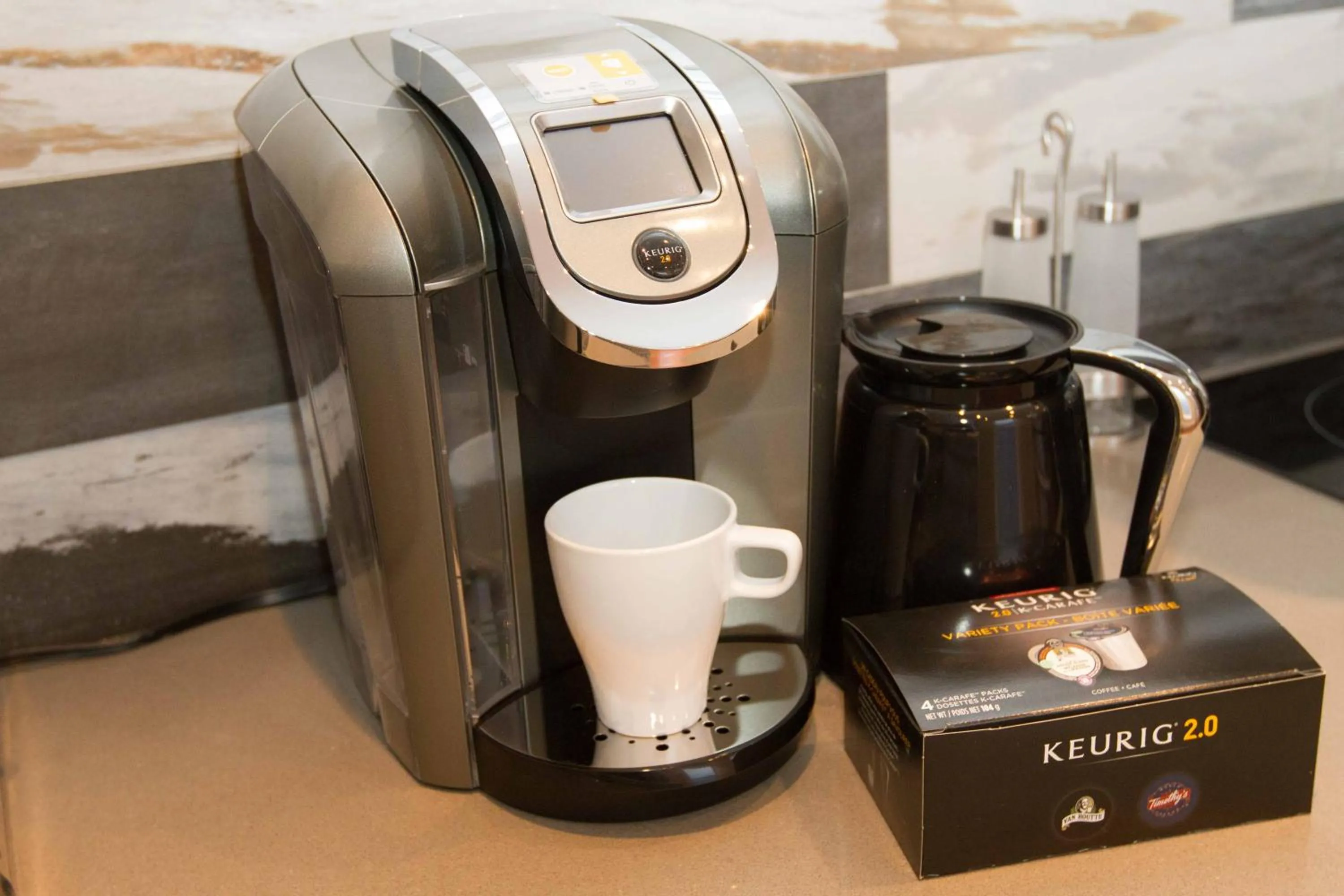 Coffee/tea facilities in MTLVacationRentals -The Chic Laurier