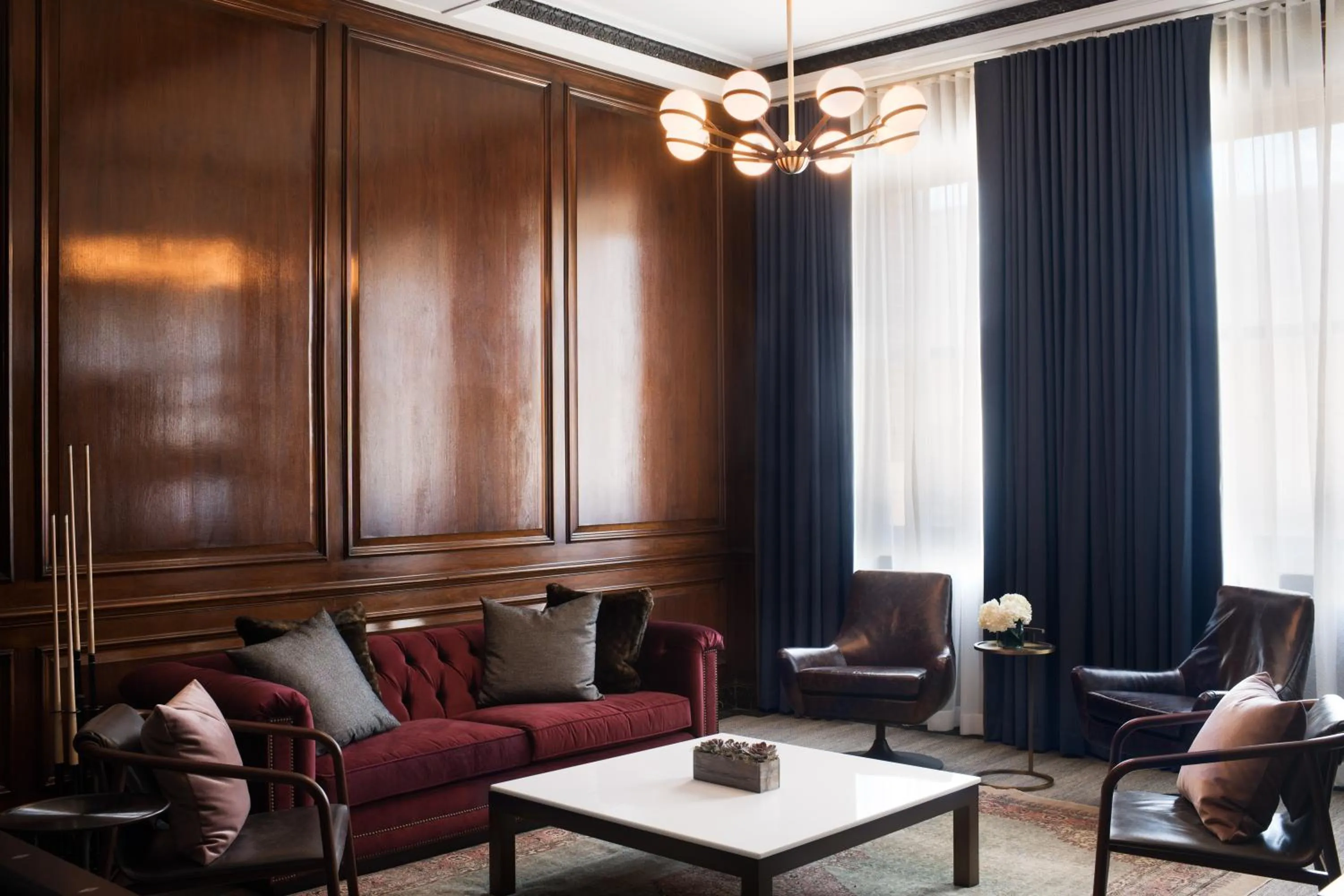 Living room in Detroit Foundation Hotel