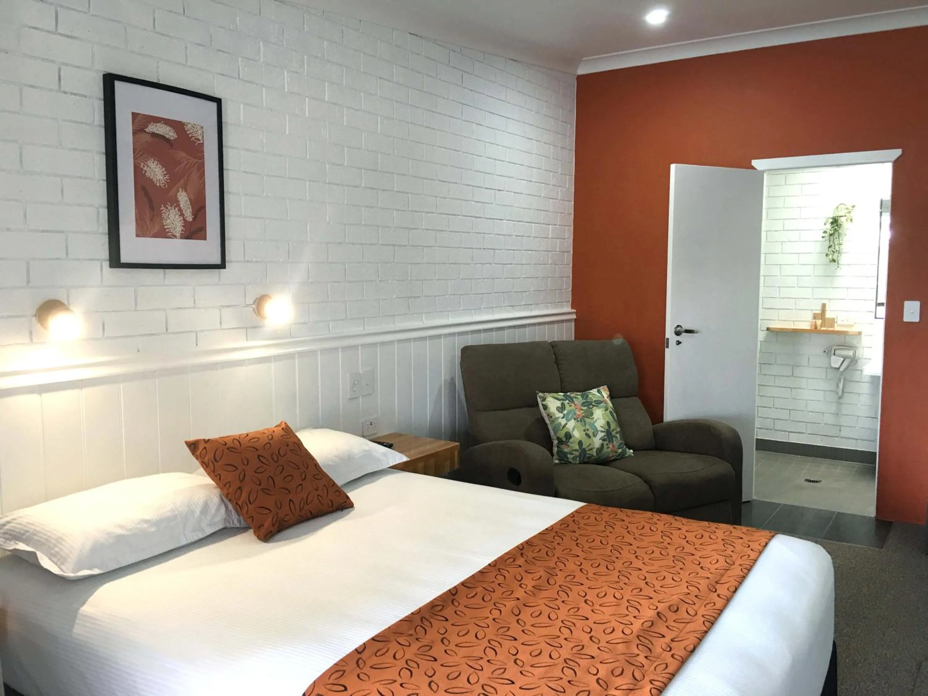 Gin Gin Village Motor Inn Motel QLD