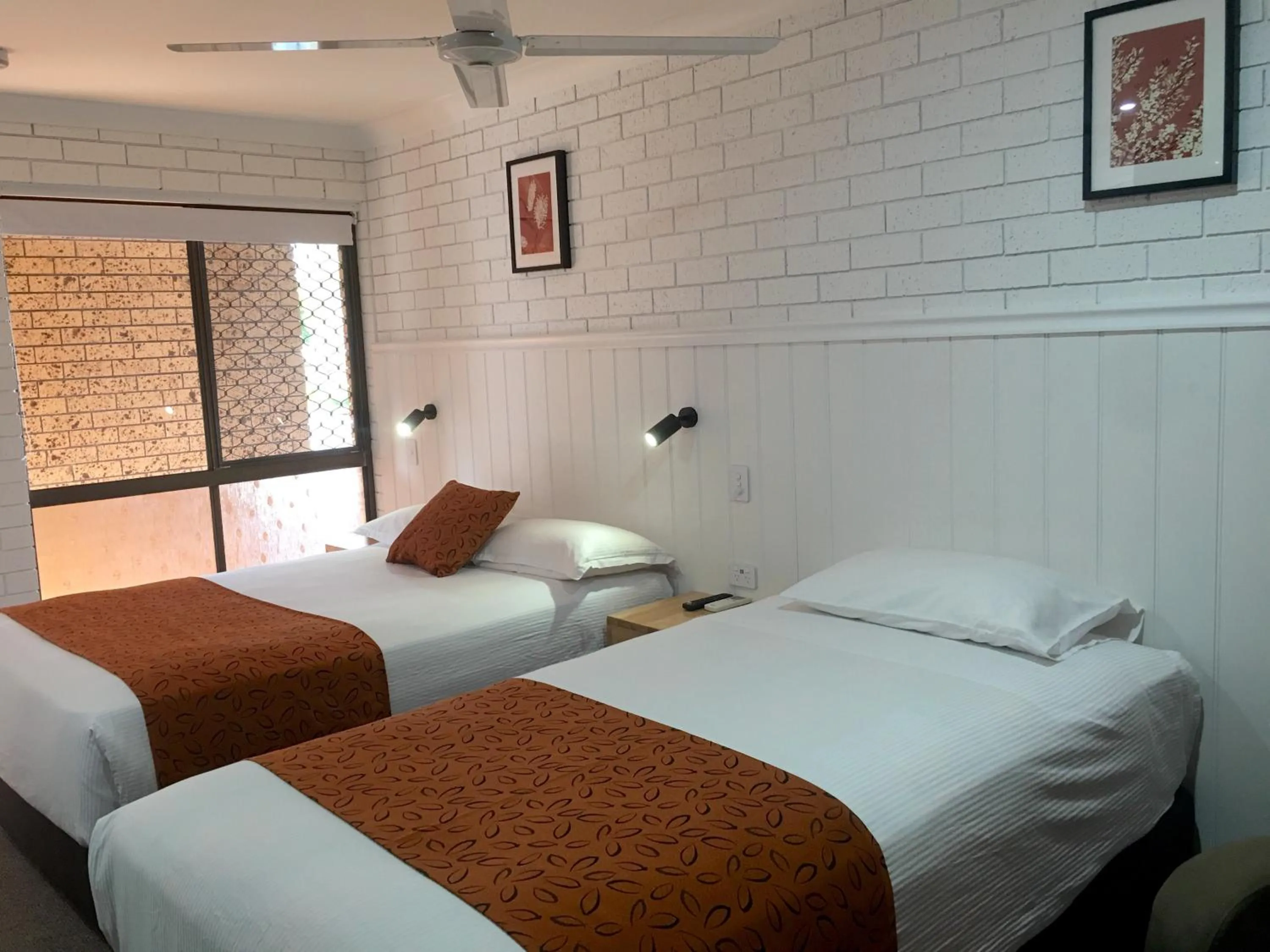 Standard Twin Room - single occupancy in Gin Gin Village Motor Inn Motel QLD