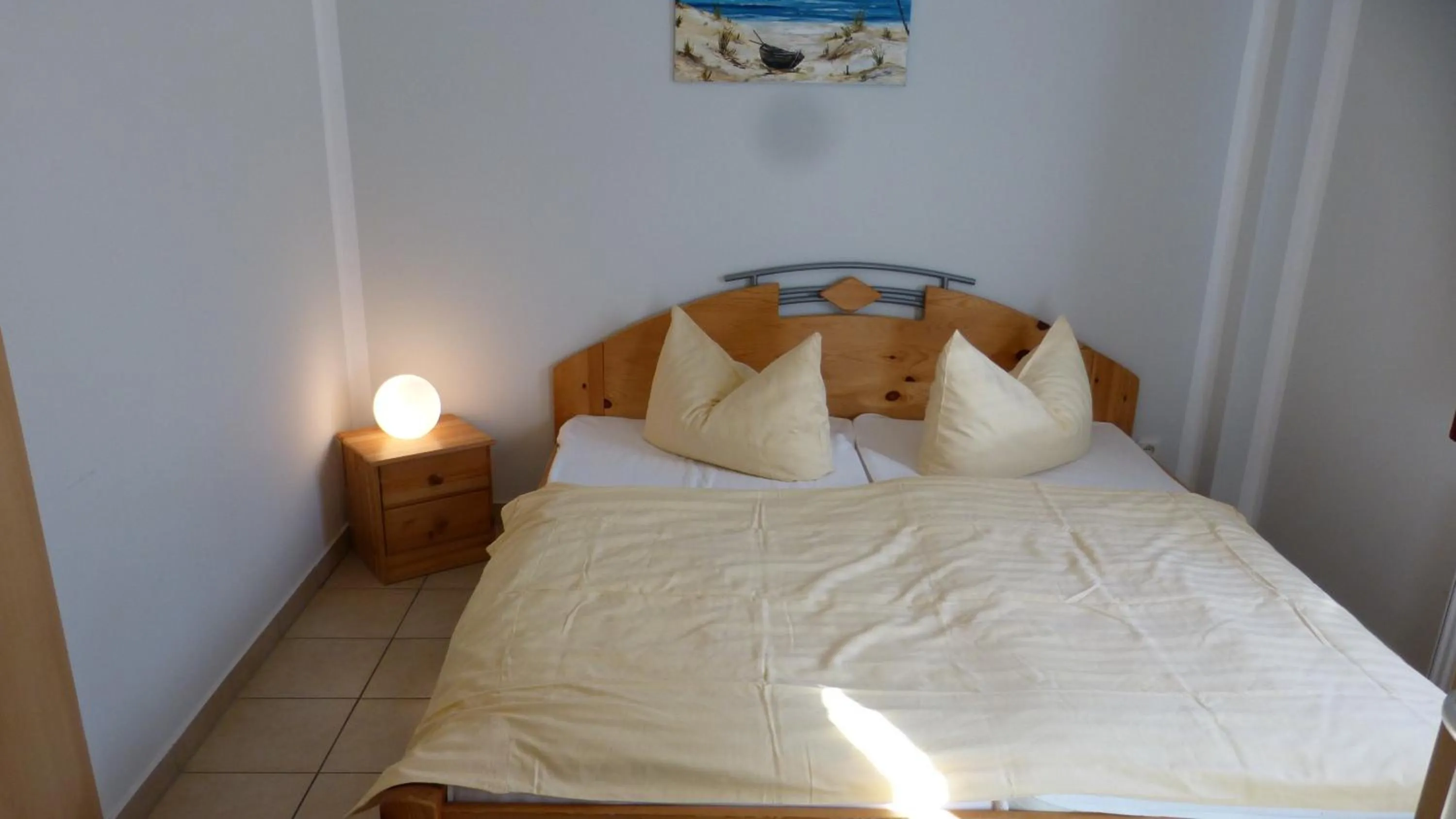 Bedroom, Bed in Bernstein Appartements