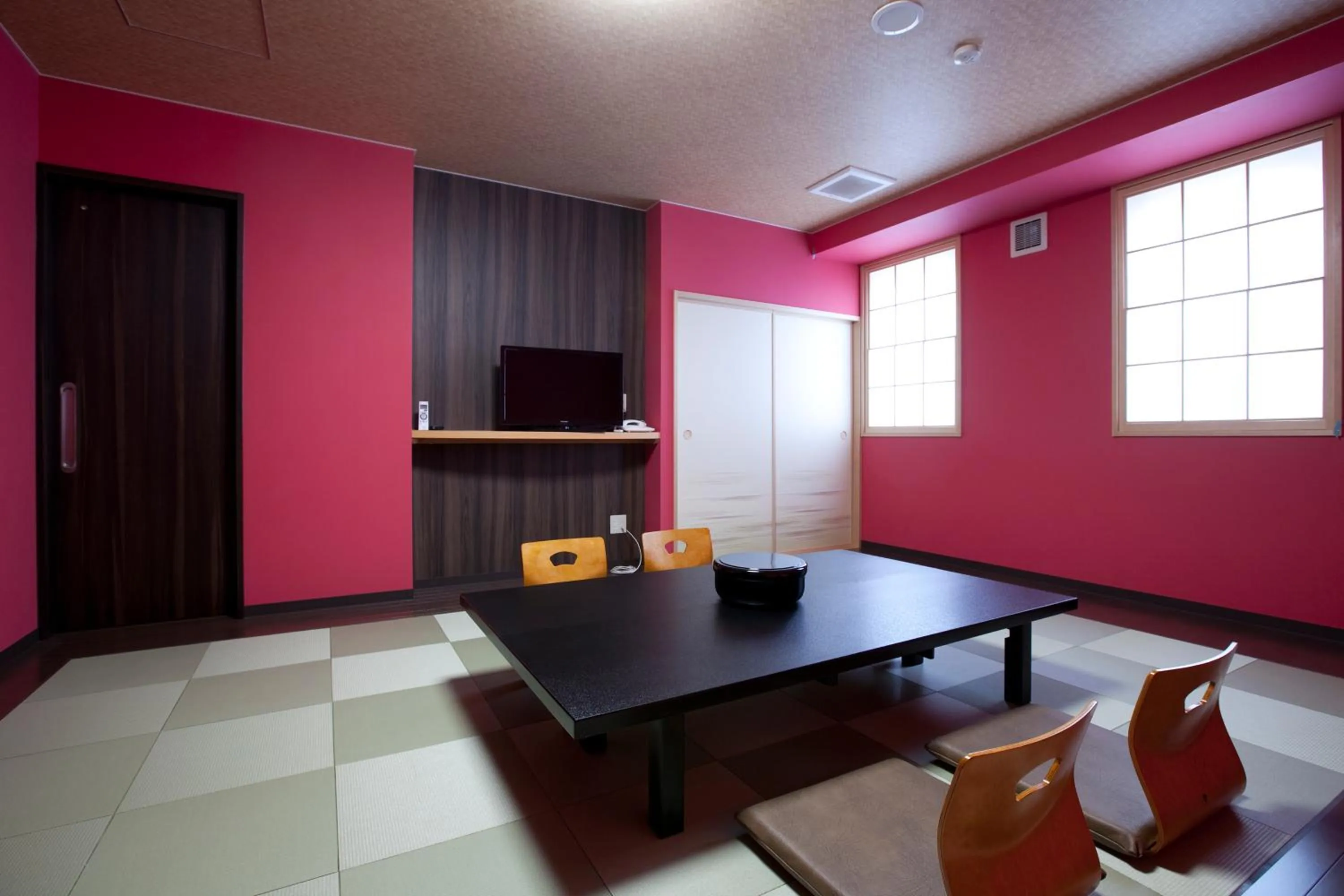 Photo of the whole room in Natural SPA, Kanazawa Hotel Yumenoyu