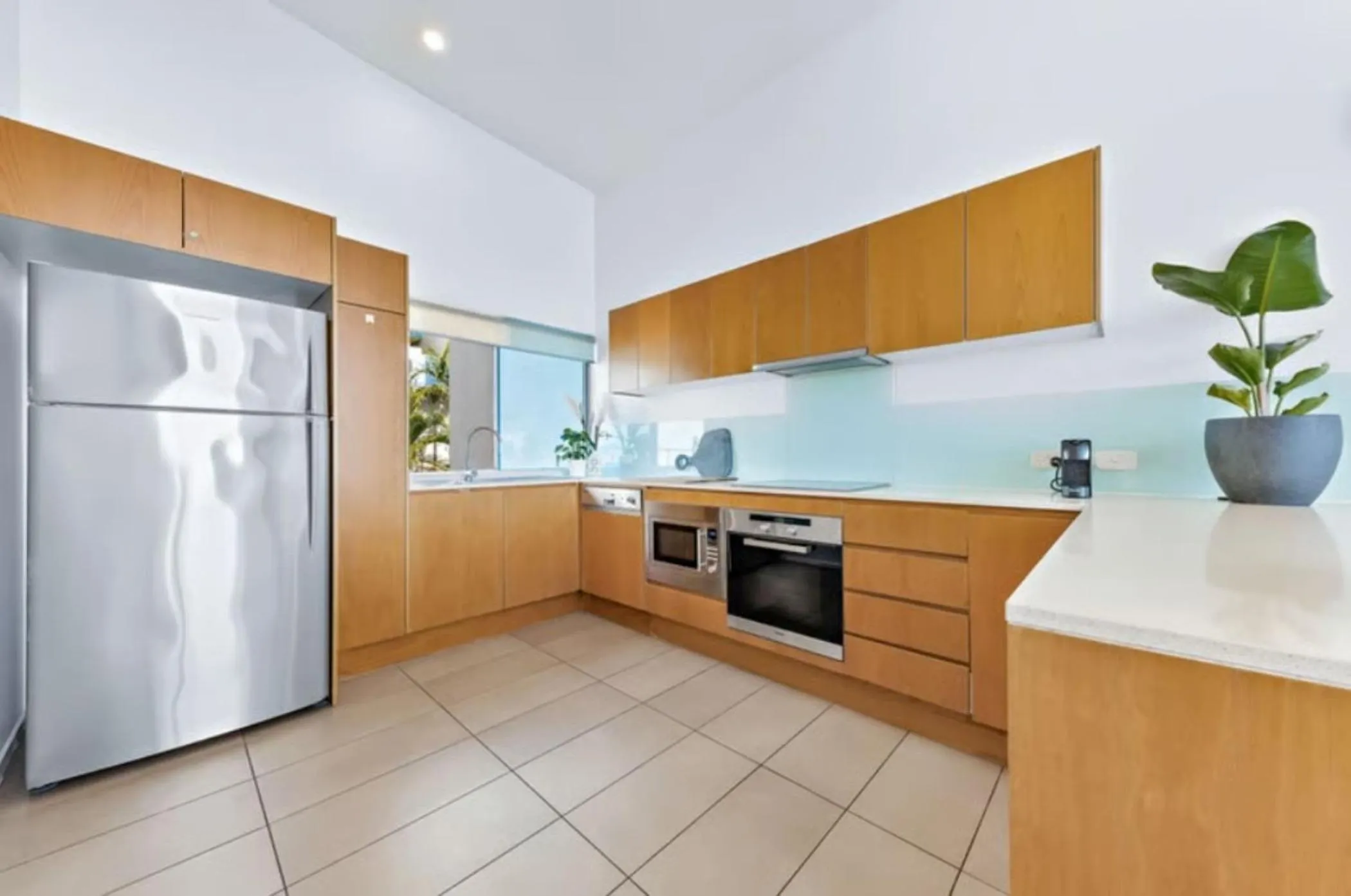 Kitchen or kitchenette in Azure Sea Whitsunday Resort