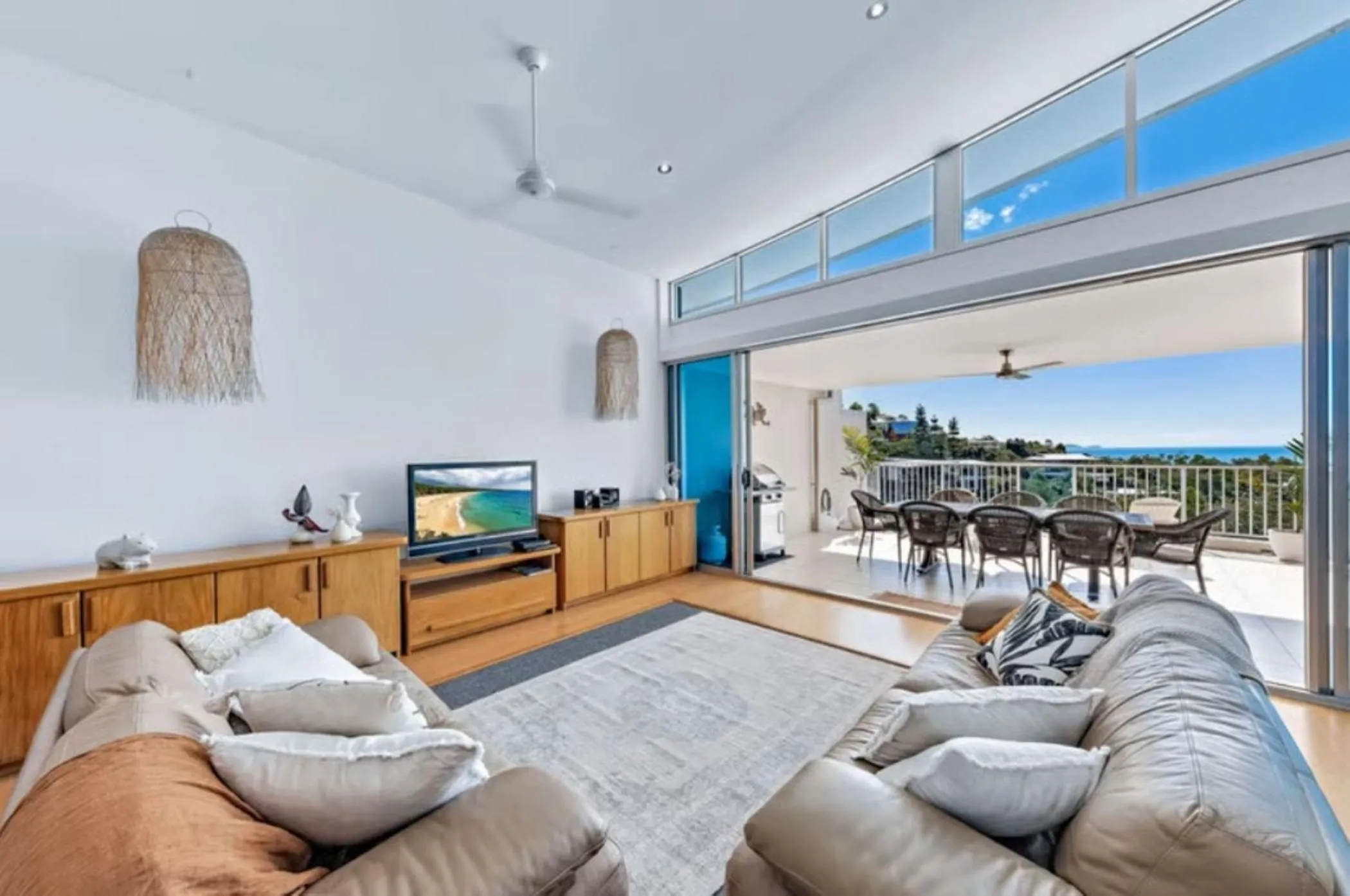 TV and multimedia in Azure Sea Whitsunday Resort