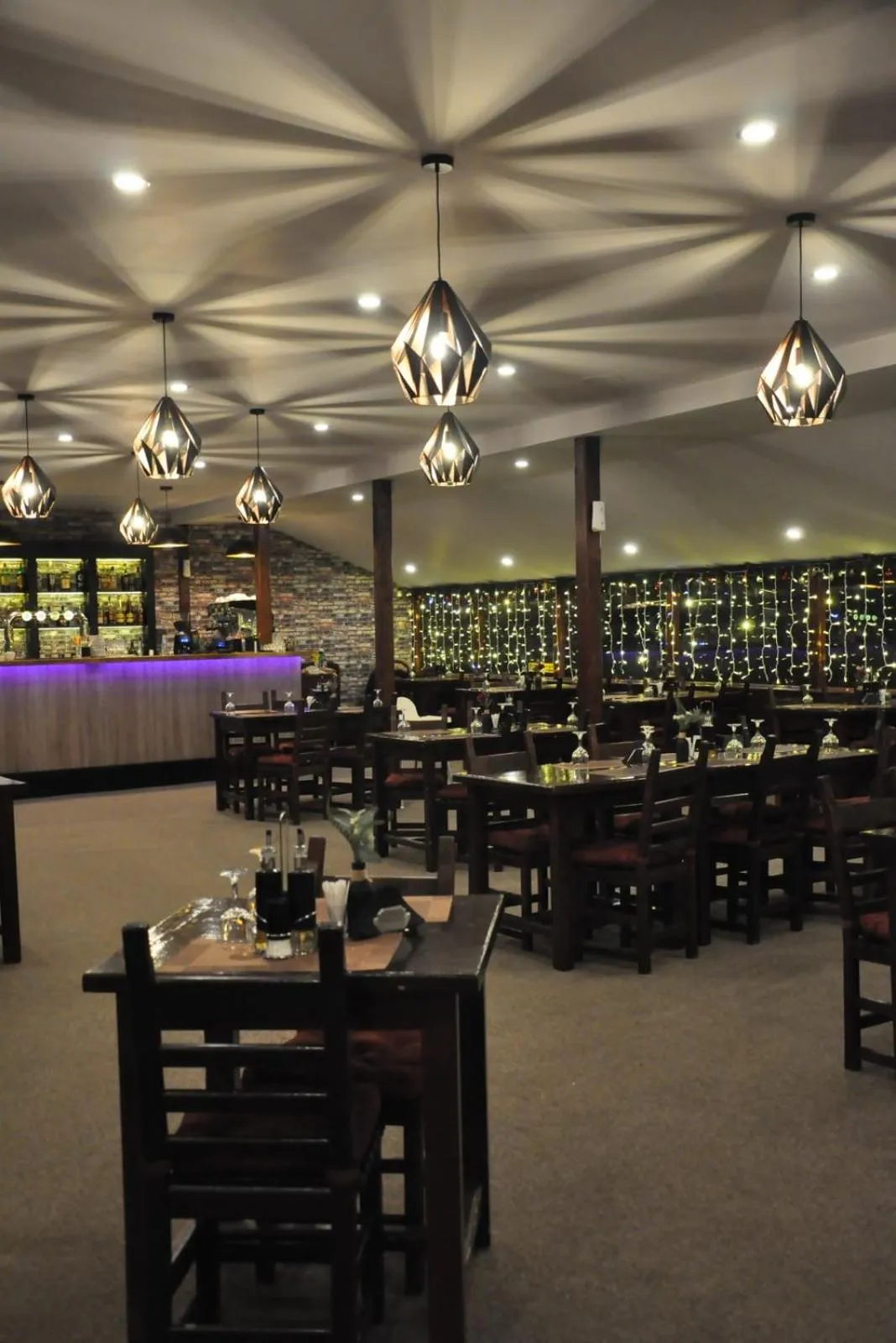 Restaurant/places to eat in Irish House