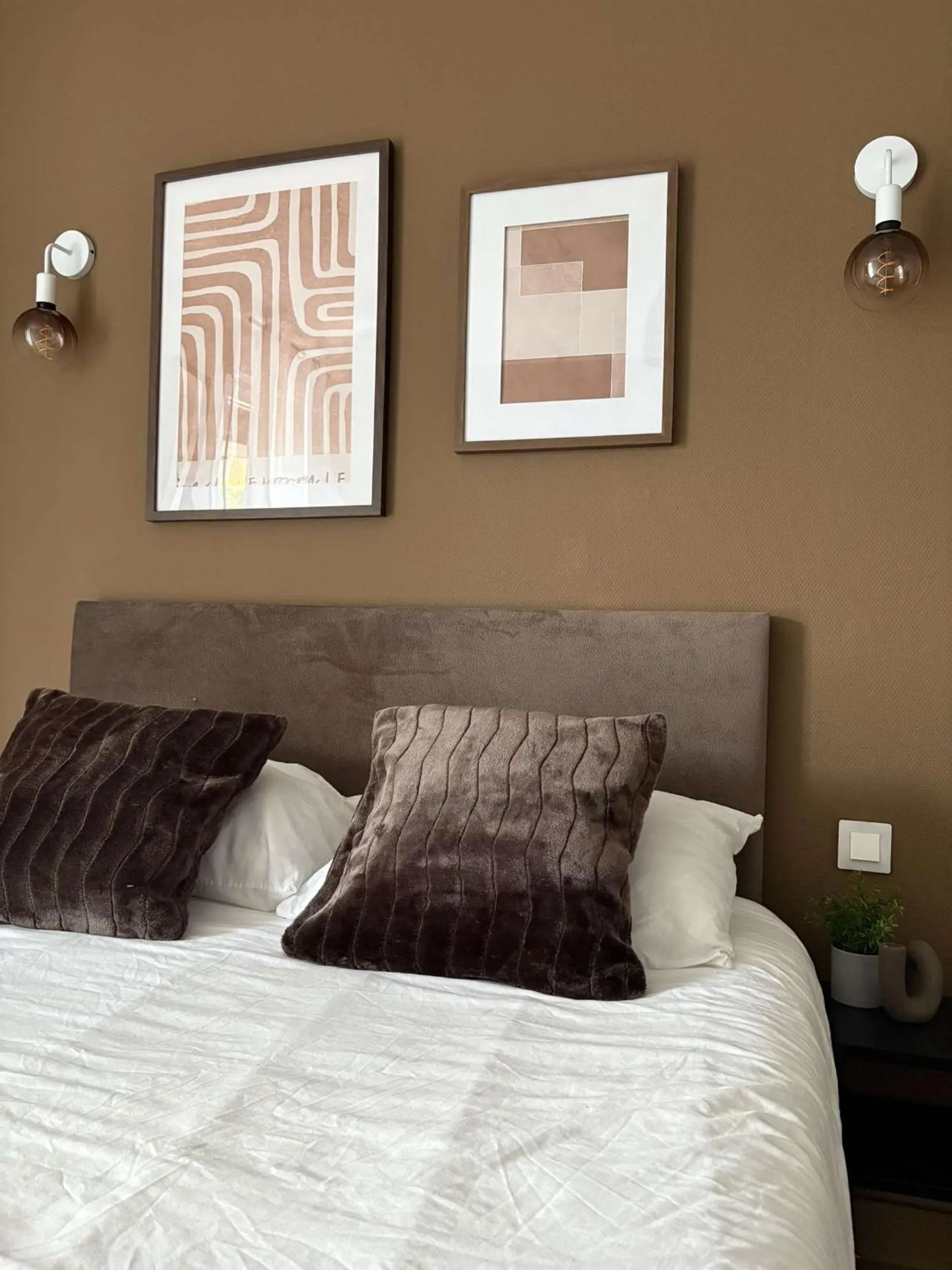 Bed in Residence Croma