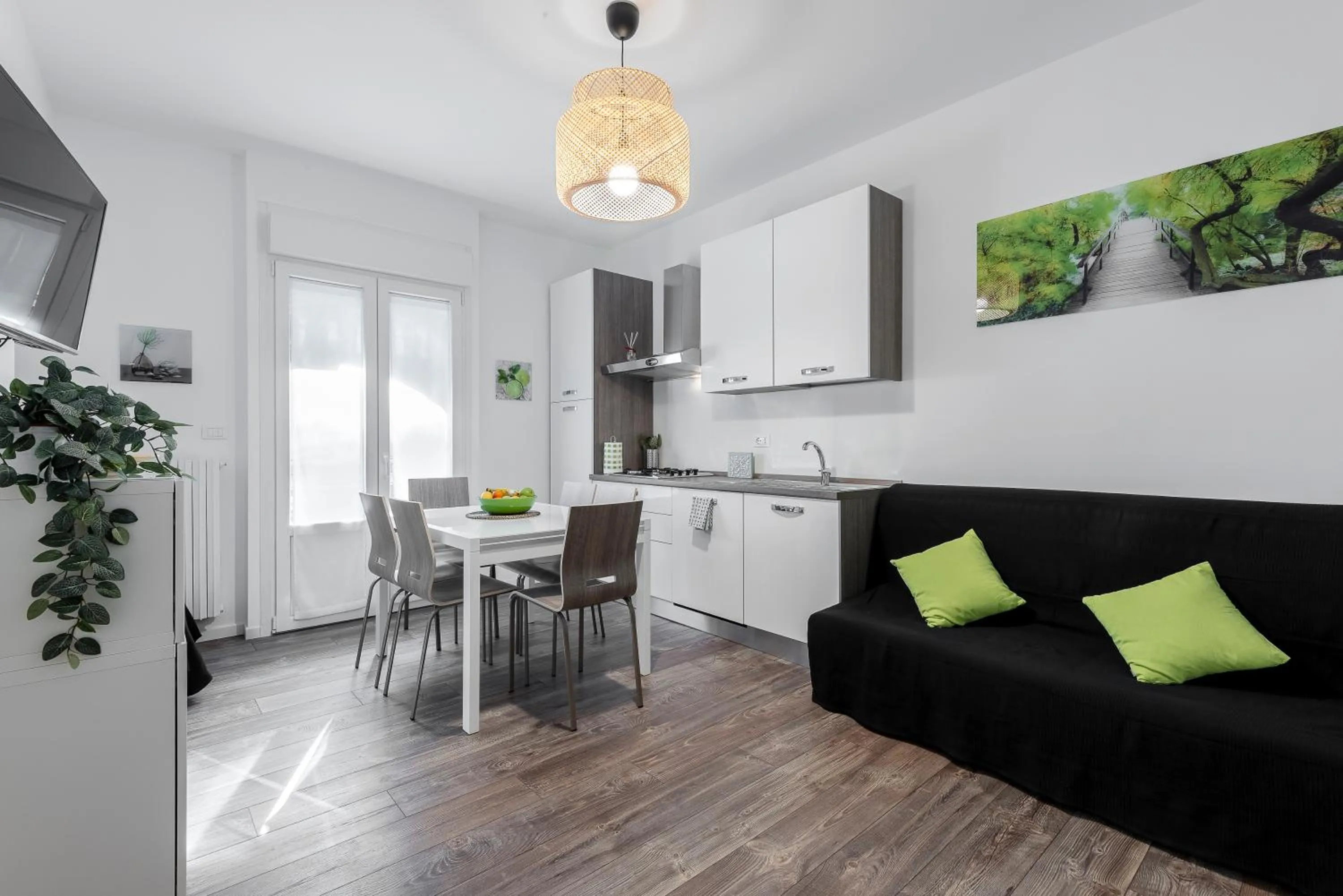 StayEasy Filzi11 - 3 Bedrooms, 2 baths - Central Station