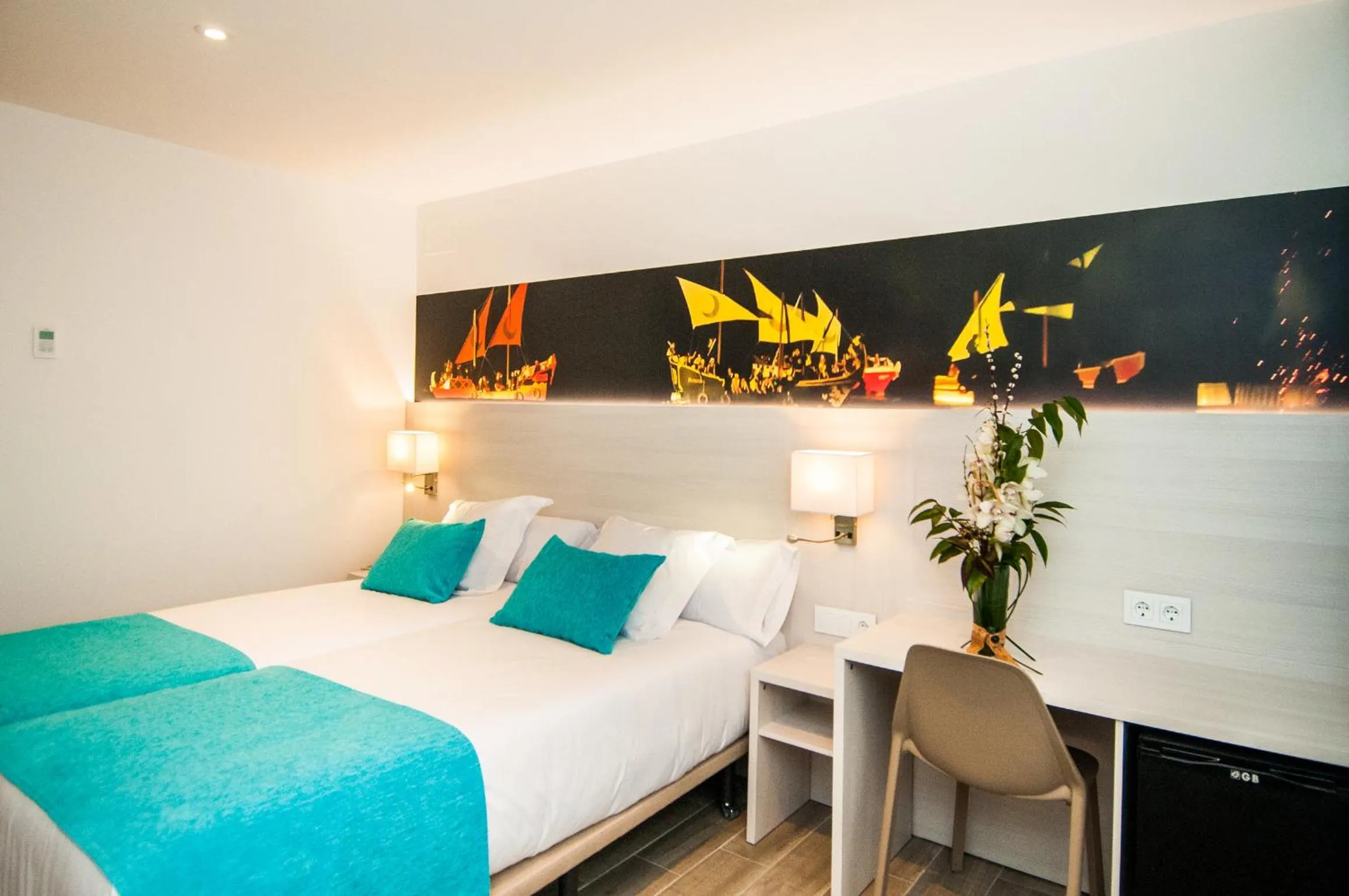 Bedroom, Bed in Hotel Censal