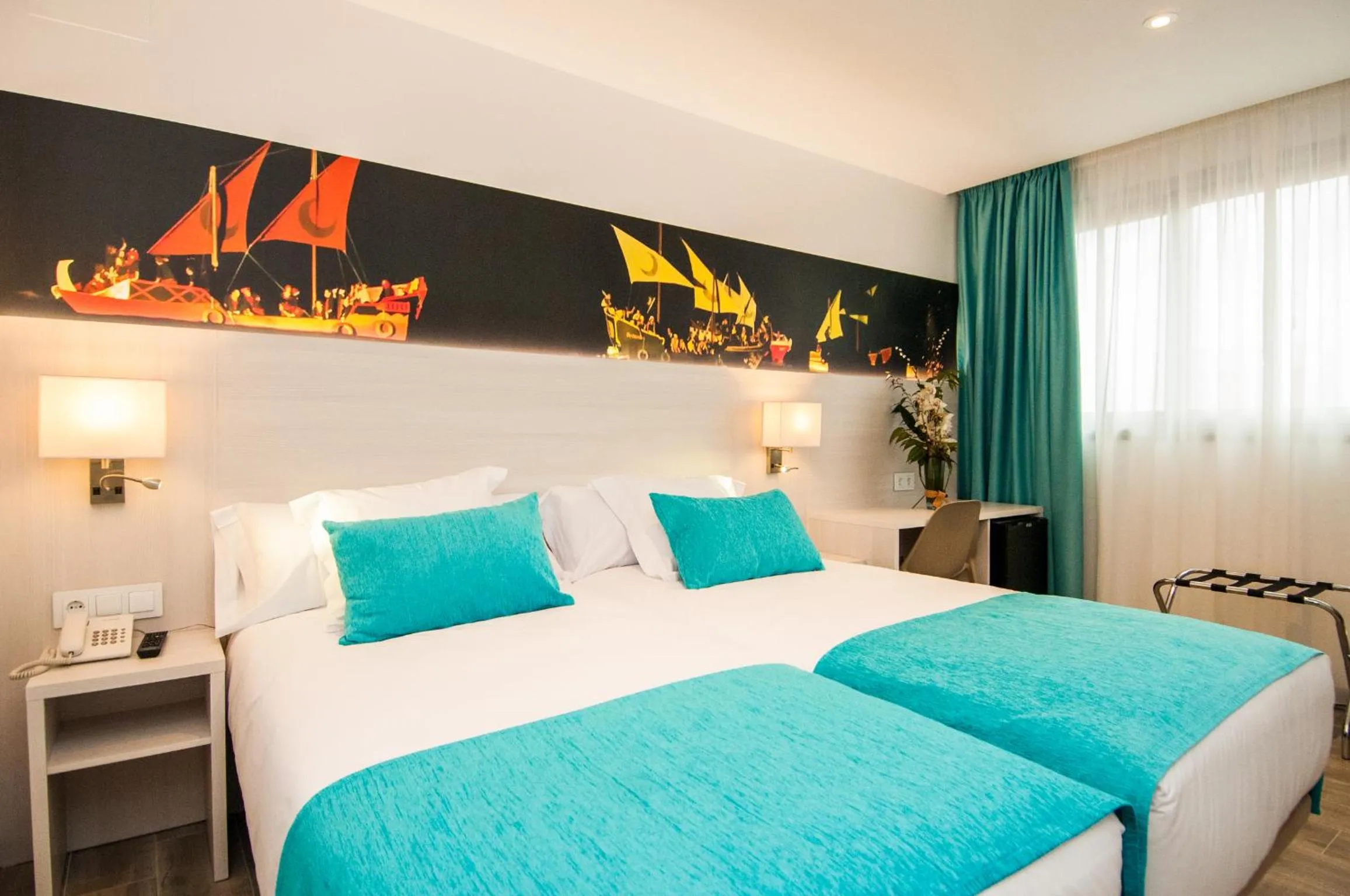 Bedroom, Bed in Hotel Censal