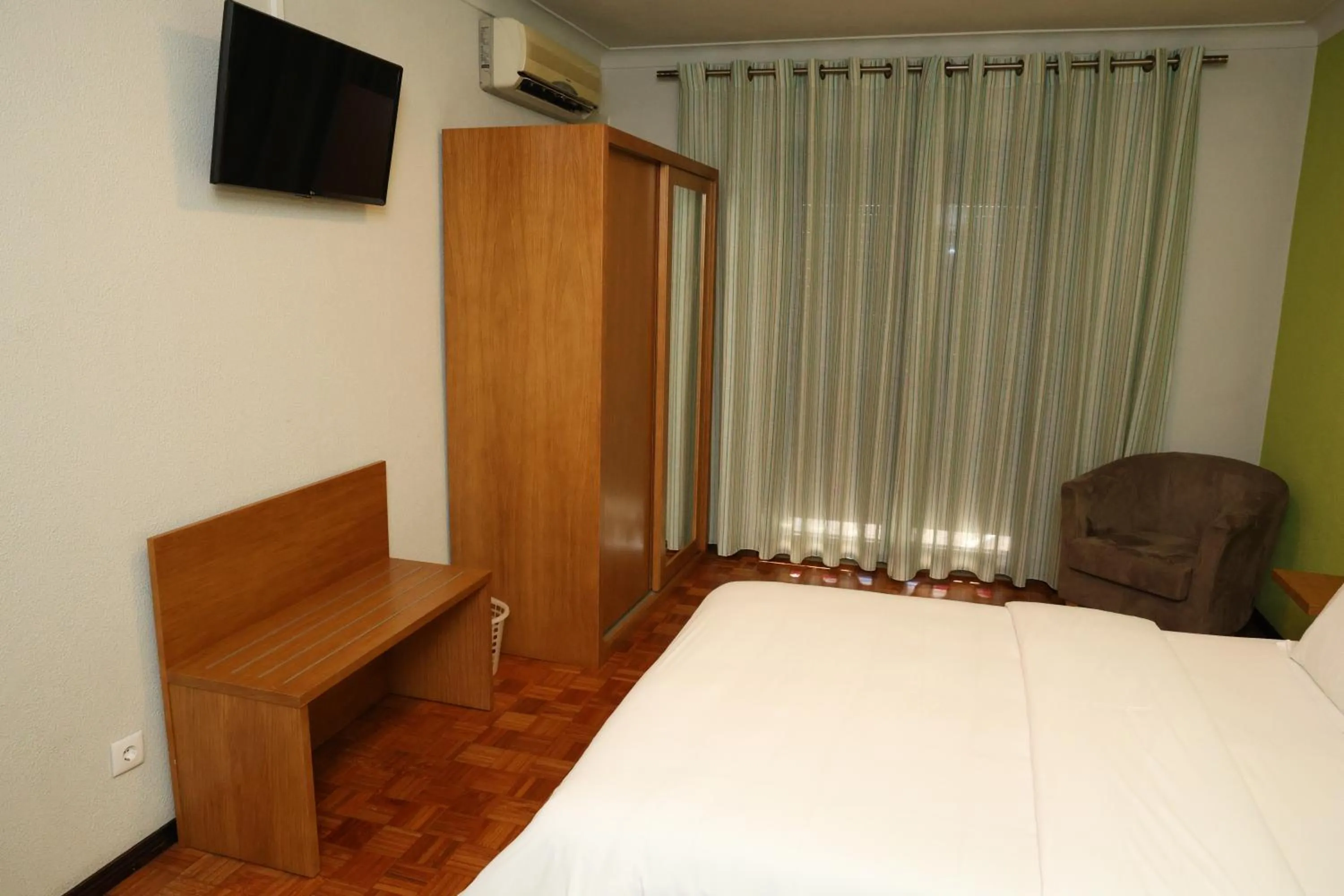 Photo of the whole room, Bed in Hotel Ribadouro