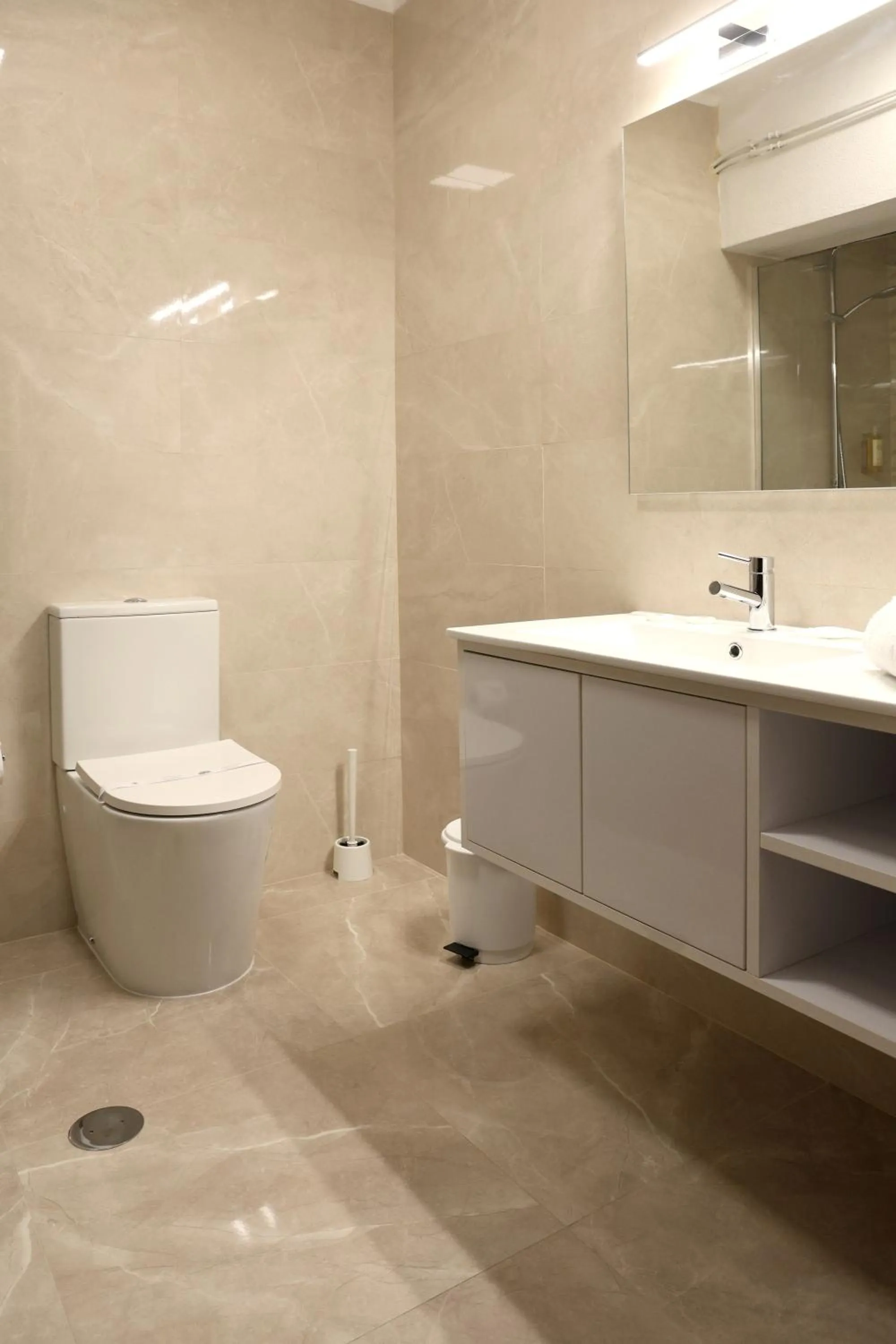 Shower in Hotel Ribadouro