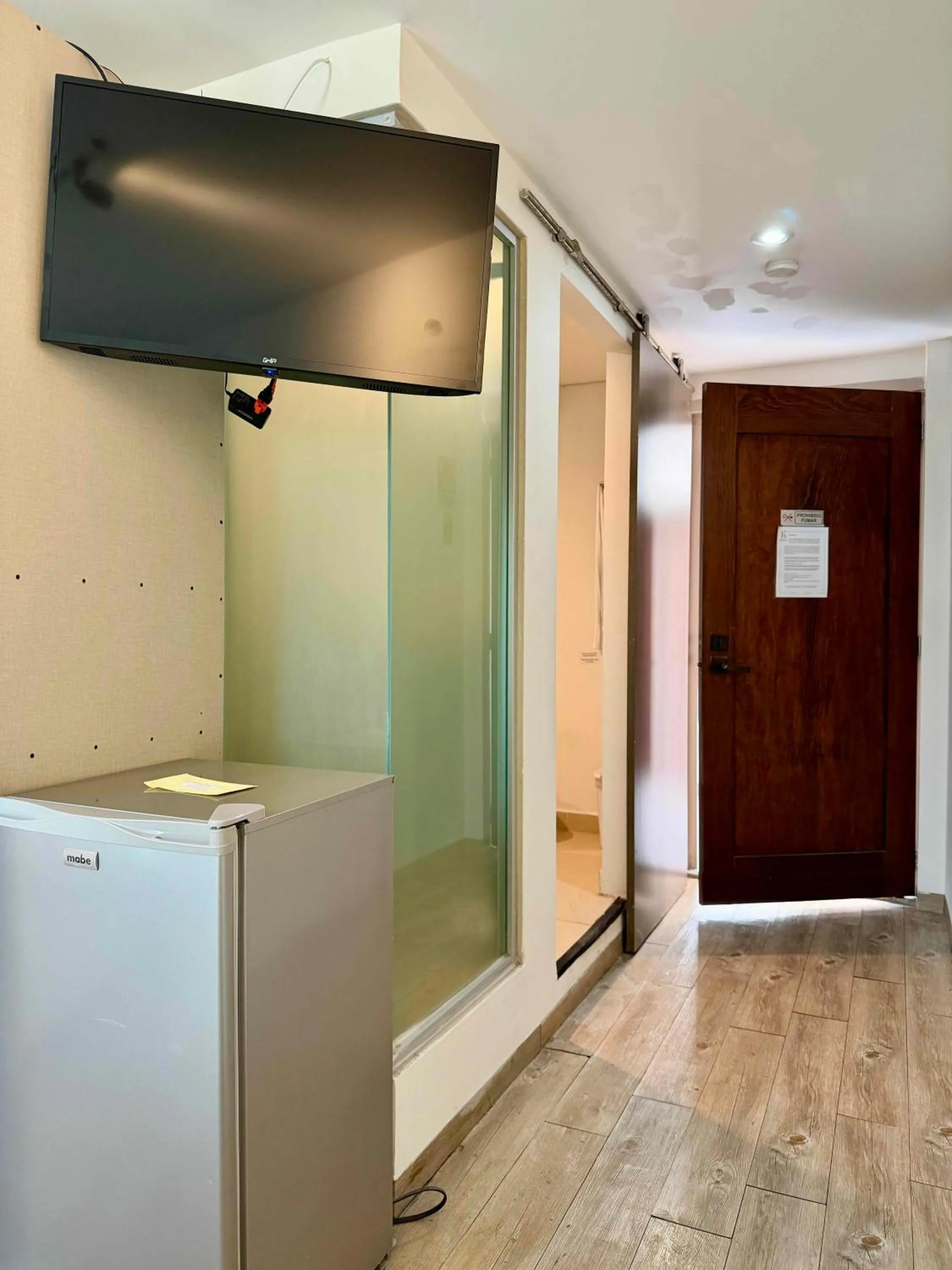Standard Double Room -Ecological recycled sea container in Kubo Hotel